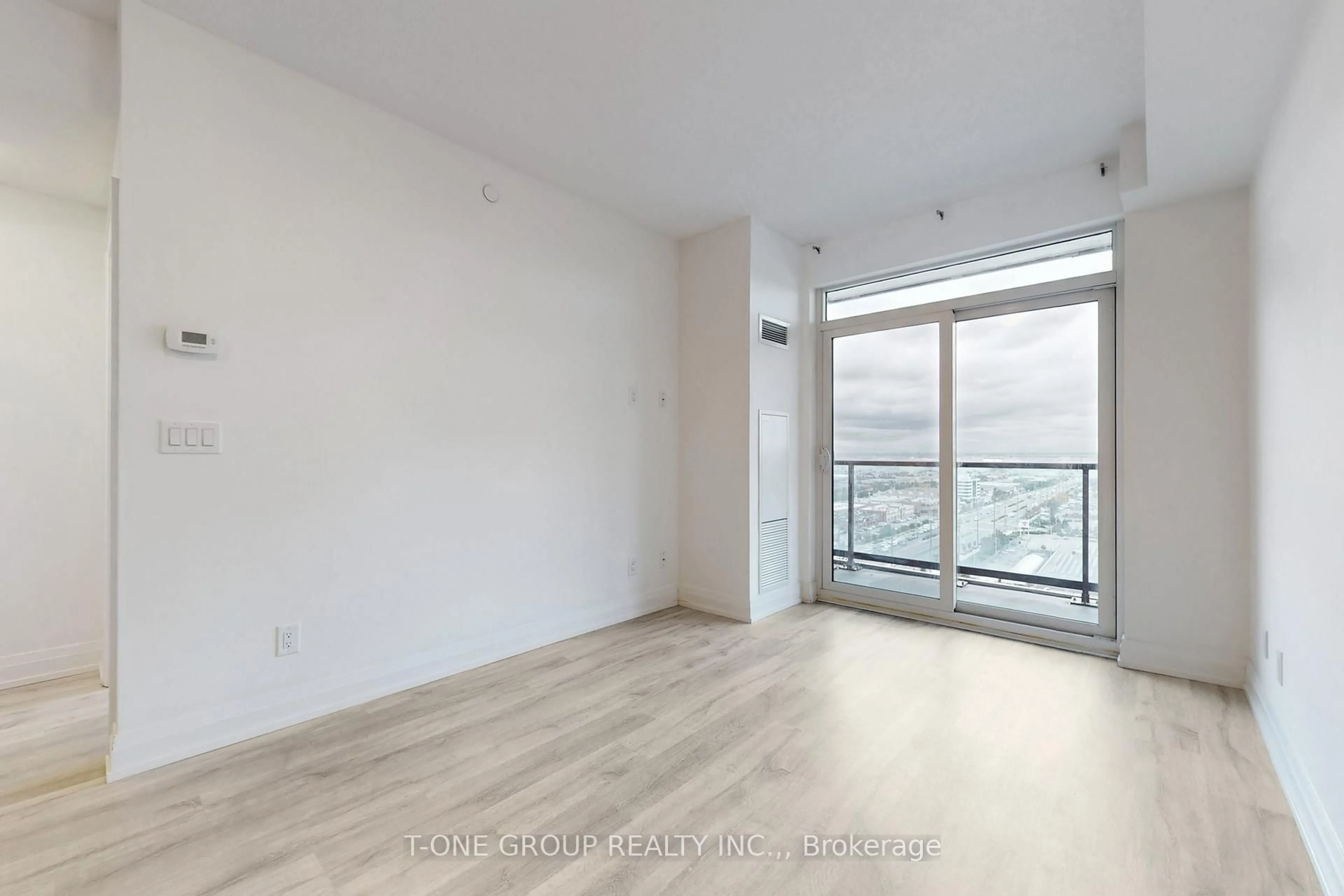 A pic of a room for 3700 Highway 7 Rd #1606, Vaughan Ontario L4L 0G8
