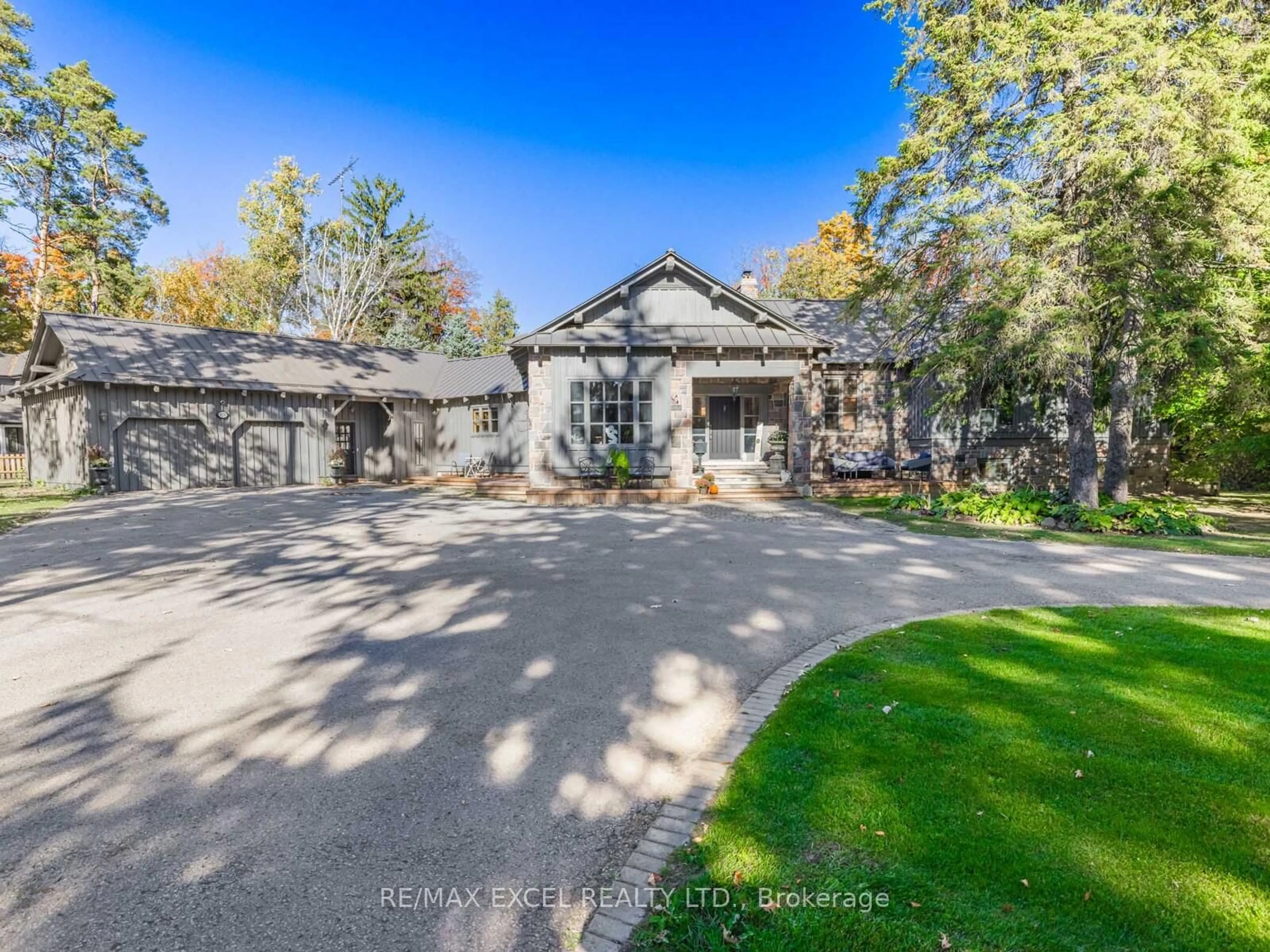 A pic from outside/outdoor area/front of a property/back of a property/a pic from drone, unknown for 4138 19th Ave, Markham Ontario L6C 1M2