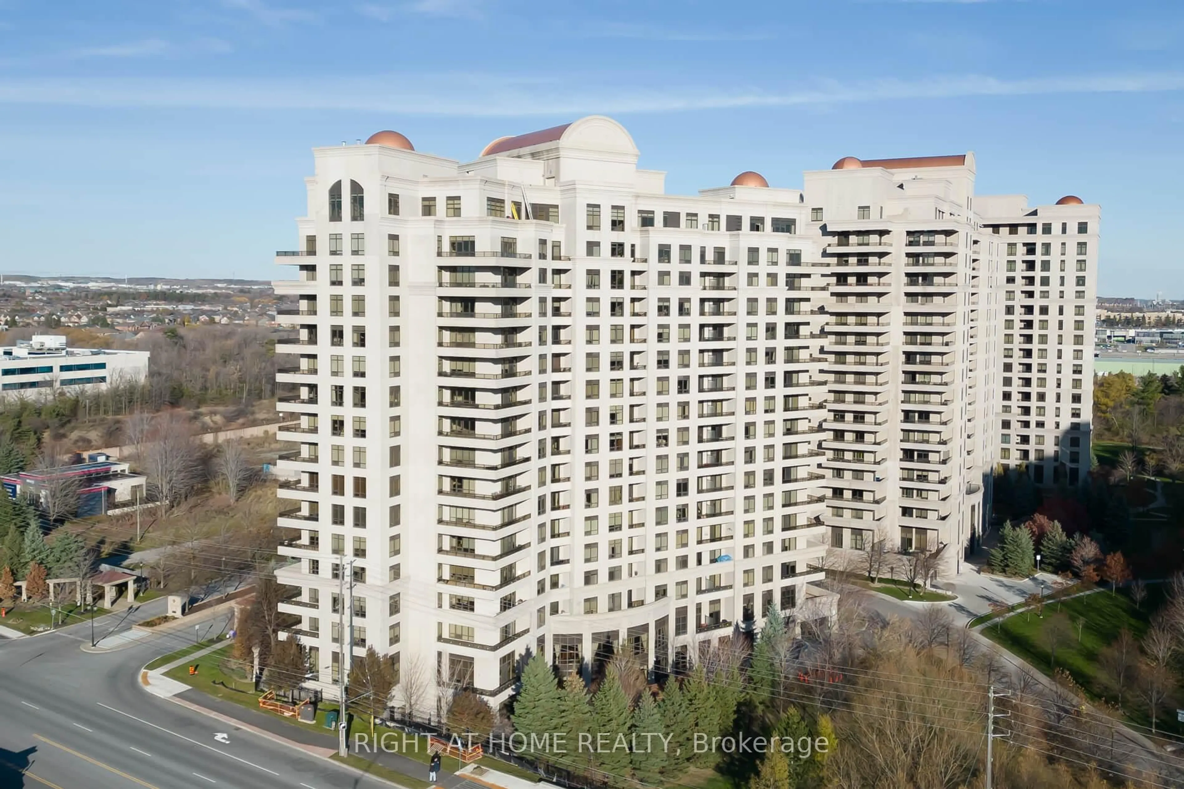 A pic from outside/outdoor area/front of a property/back of a property/a pic from drone, city buildings view from balcony for 9235 Jane St #1012, Vaughan Ontario L6A 0J8