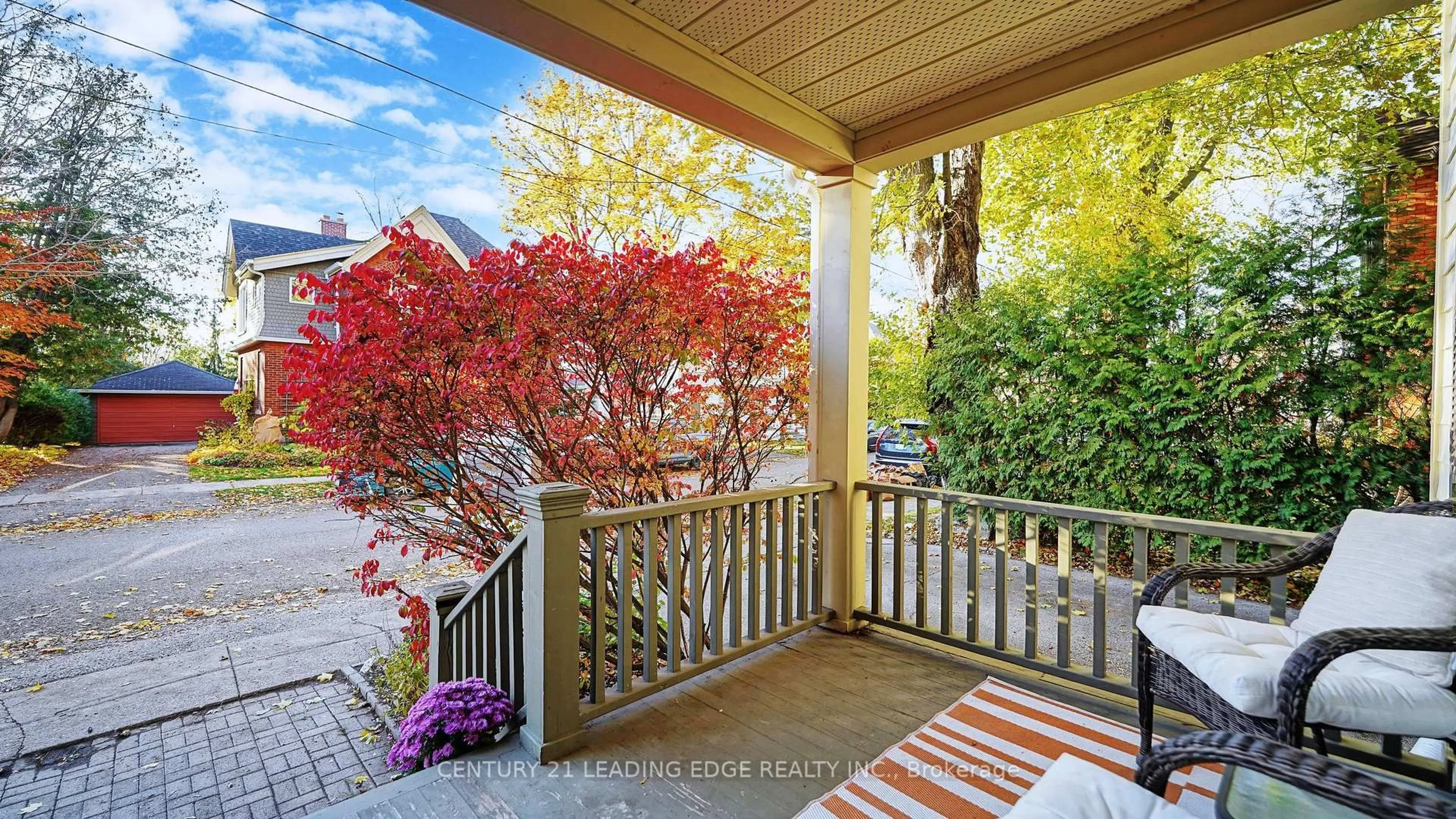 Patio, street for 99 Church St, Whitchurch-Stouffville Ontario L4A 4T9