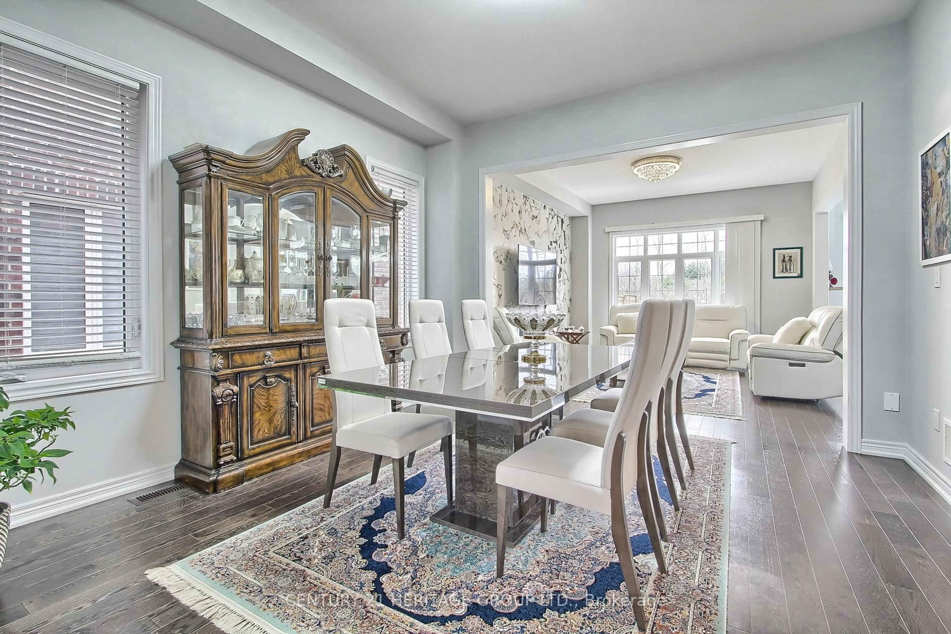 Dining room, ceramic/tile floor for 71 Woodhaven Ave, Aurora Ontario L4G 3Y2