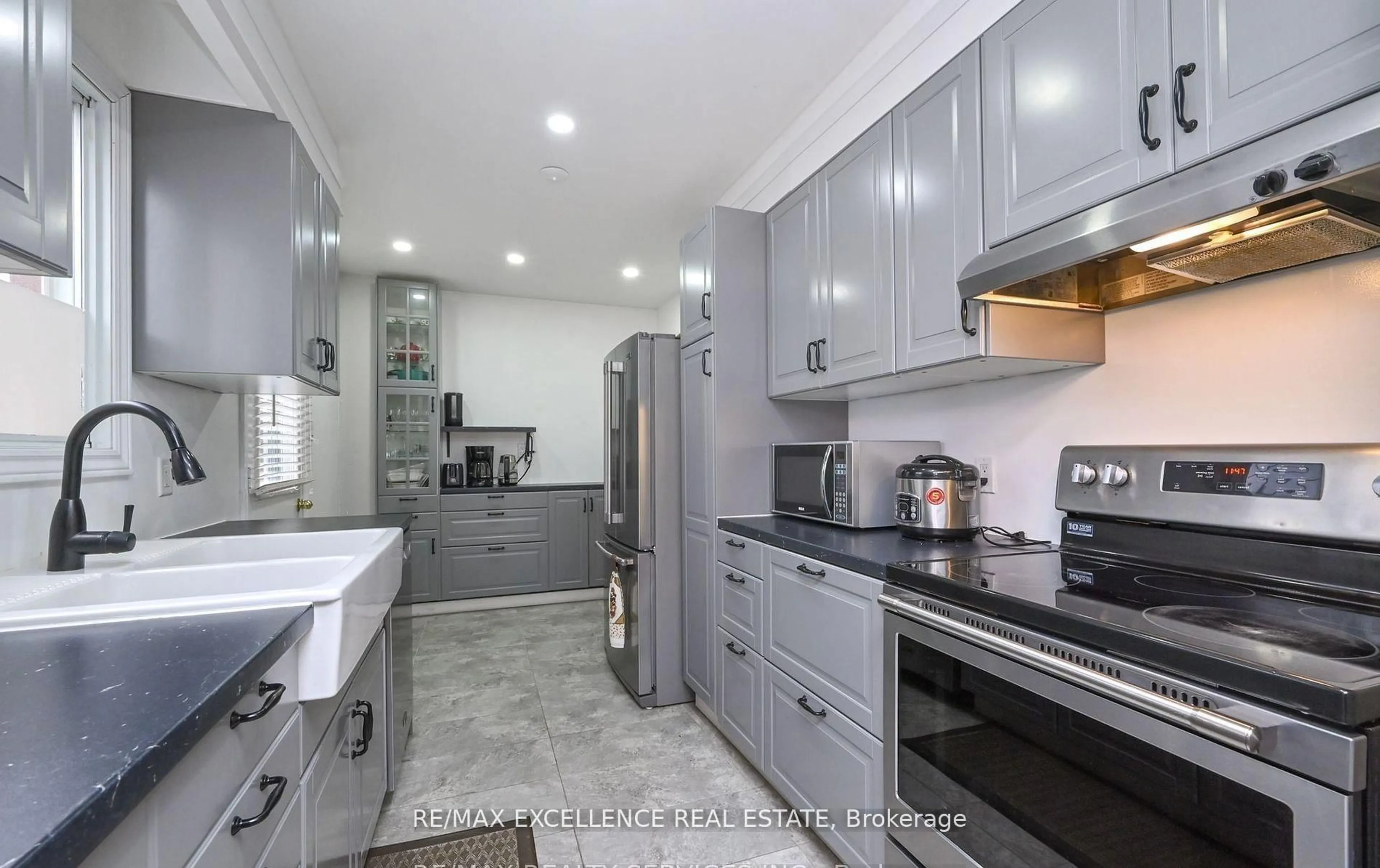 Unknown for 115 Beattie Ave, New Tecumseth Ontario L9K 1C3