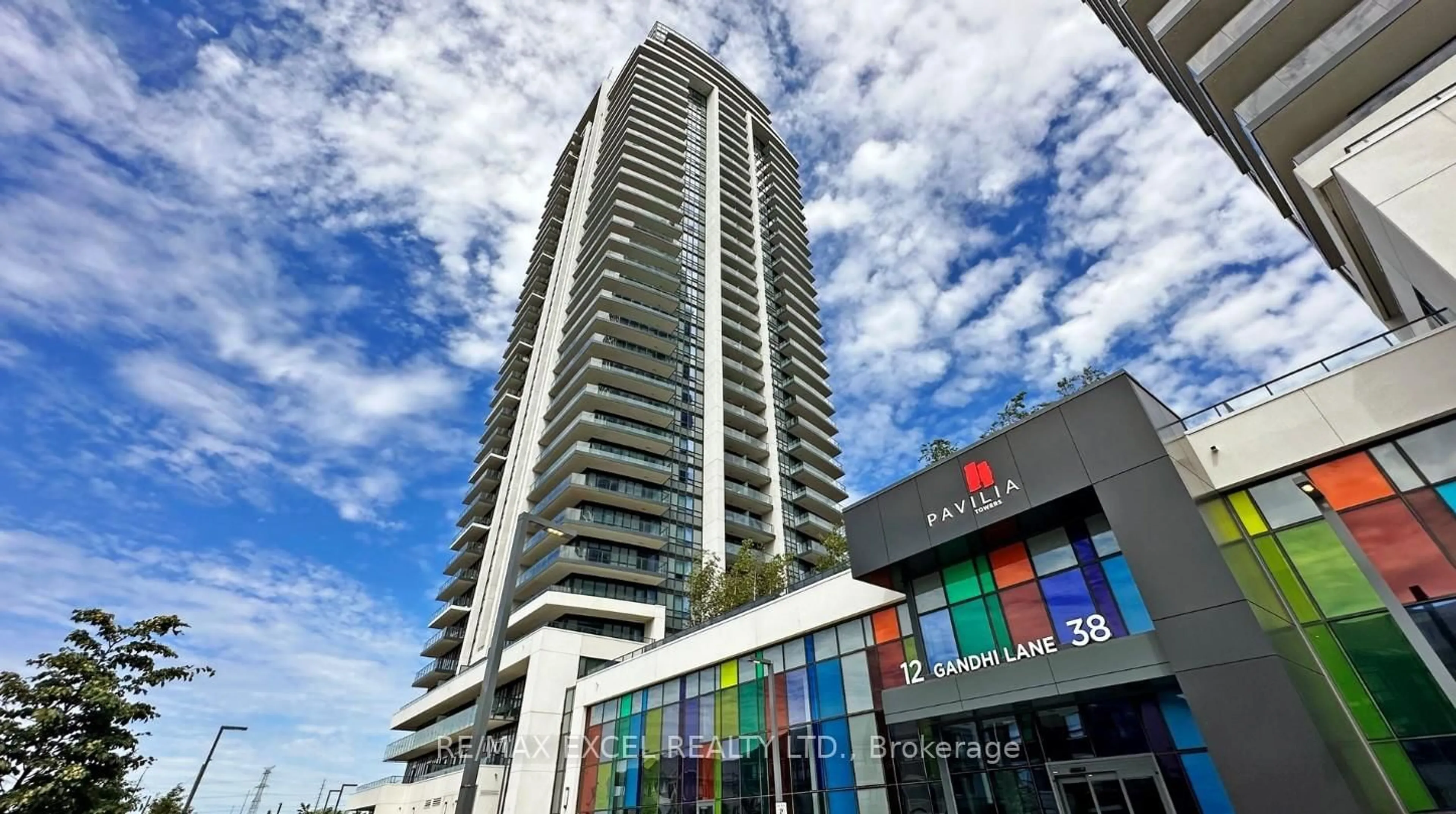 Indoor foyer for 12 Gandhi Lane #2815, Markham Ontario L3T 0G8