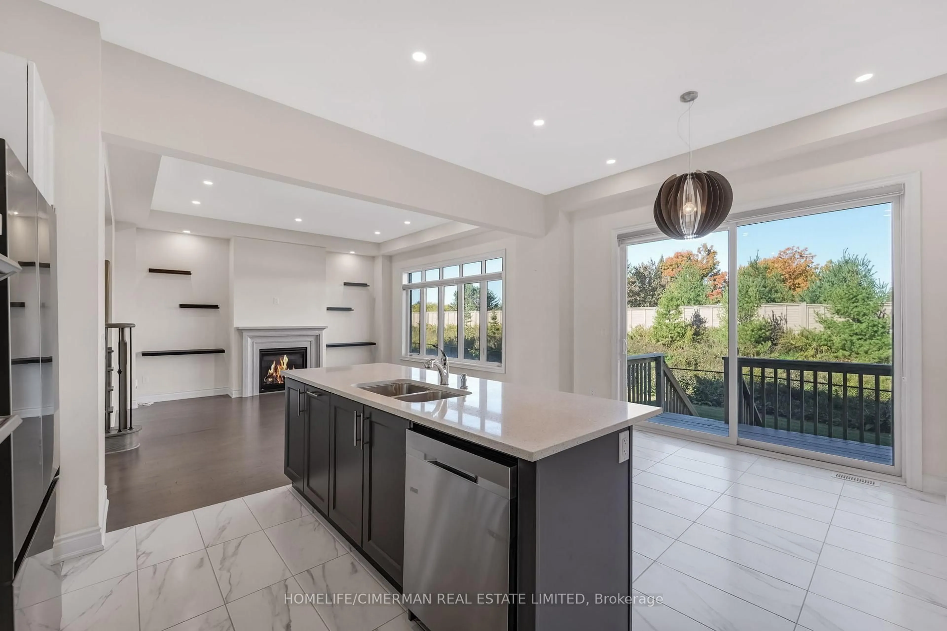 Open concept kitchen, ceramic/tile floor for 99 Black Walnut Crt, Aurora Ontario L4G 3Y2