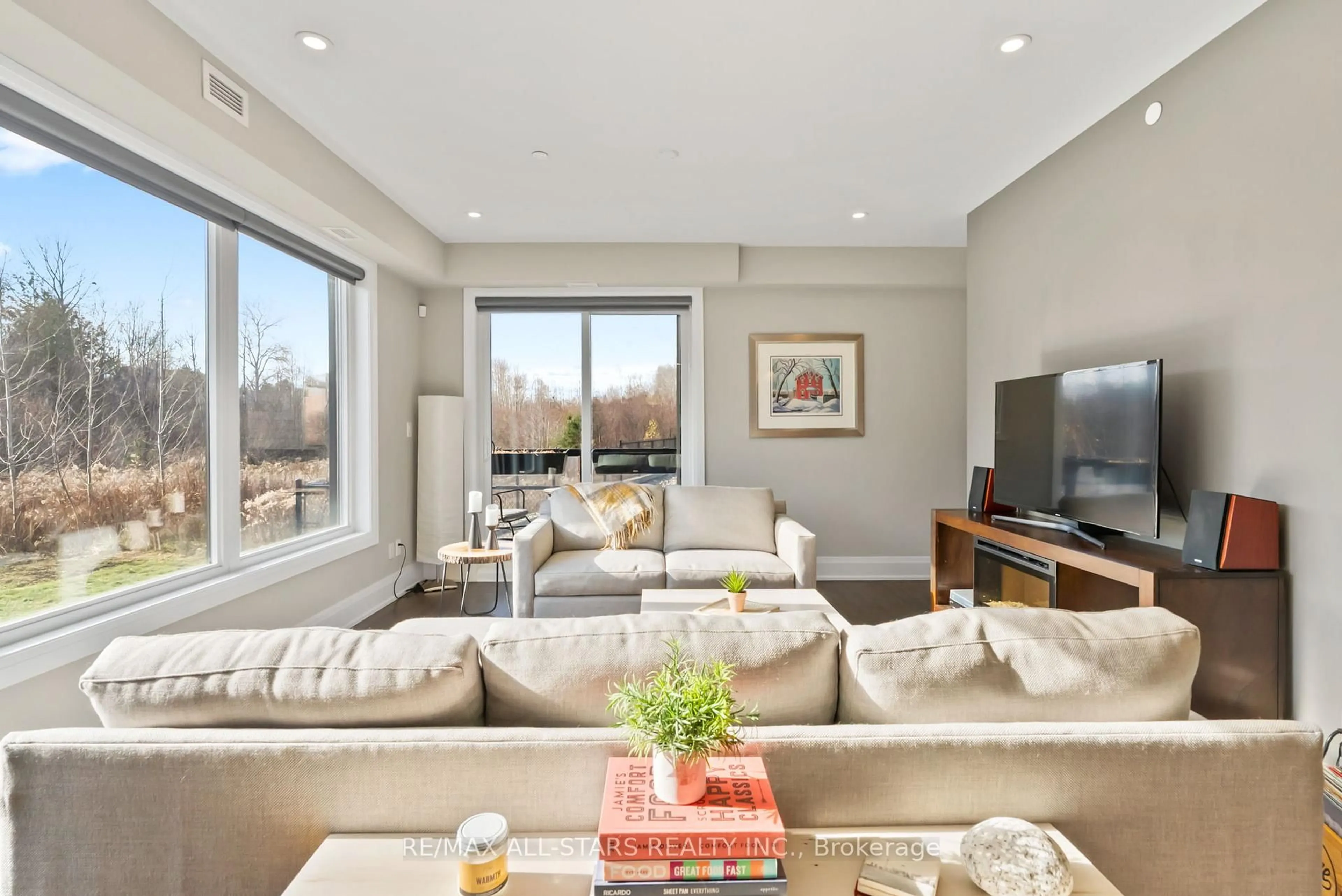 Living room with furniture, unknown for 103-164 Cemetery Rd, Uxbridge Ontario L6P 1R1