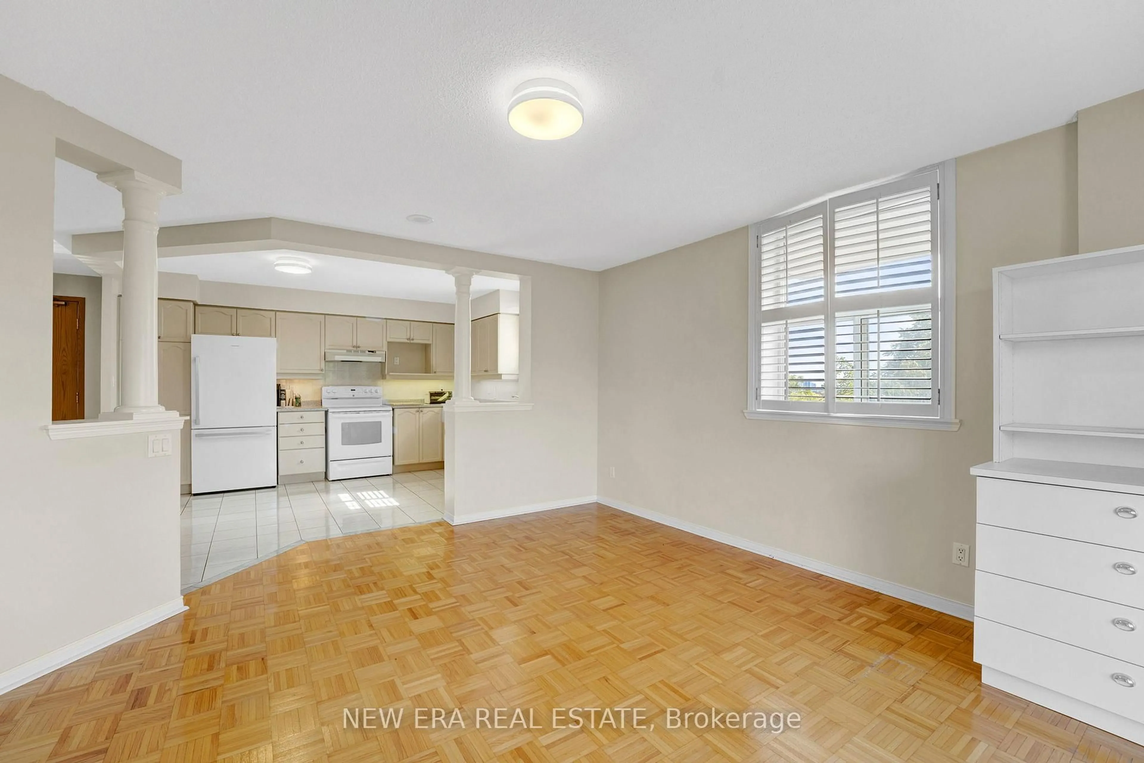 Unknown for 7373 Martin Grove Rd #522, Vaughan Ontario L4L 9K1