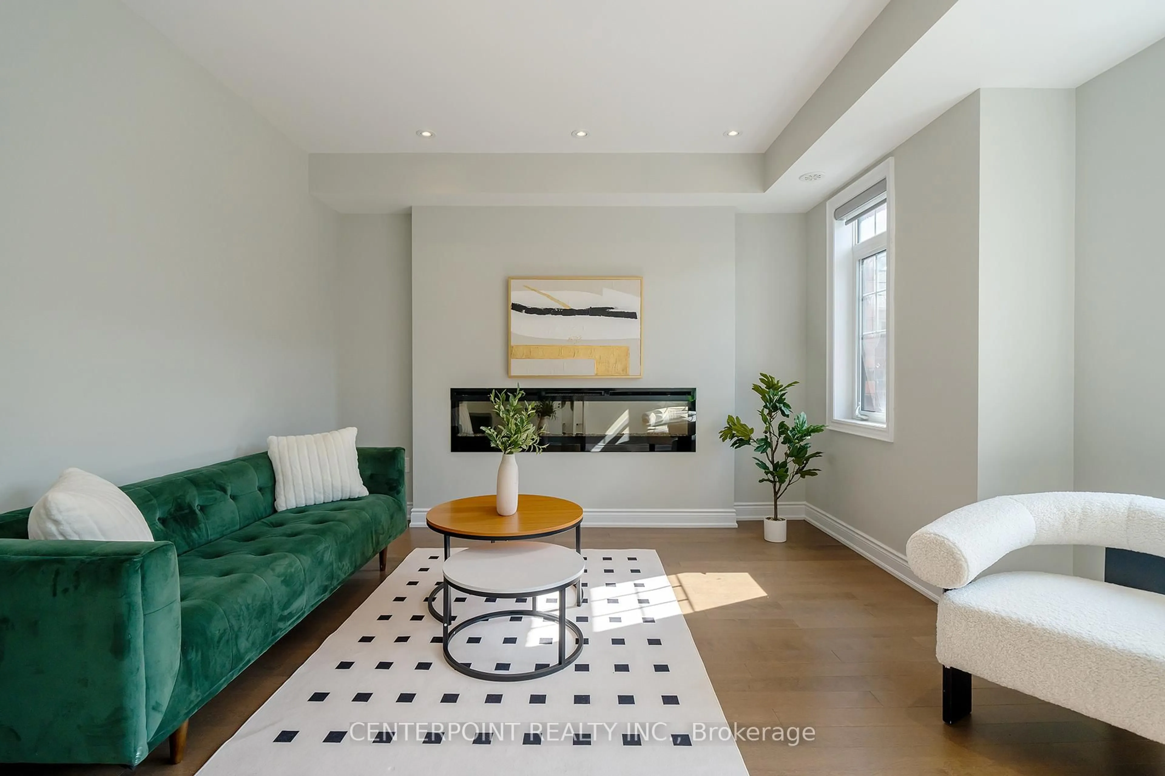 Living room with furniture, unknown for 61 Isabella Peach Dr, Markham Ontario L6C 0Y9