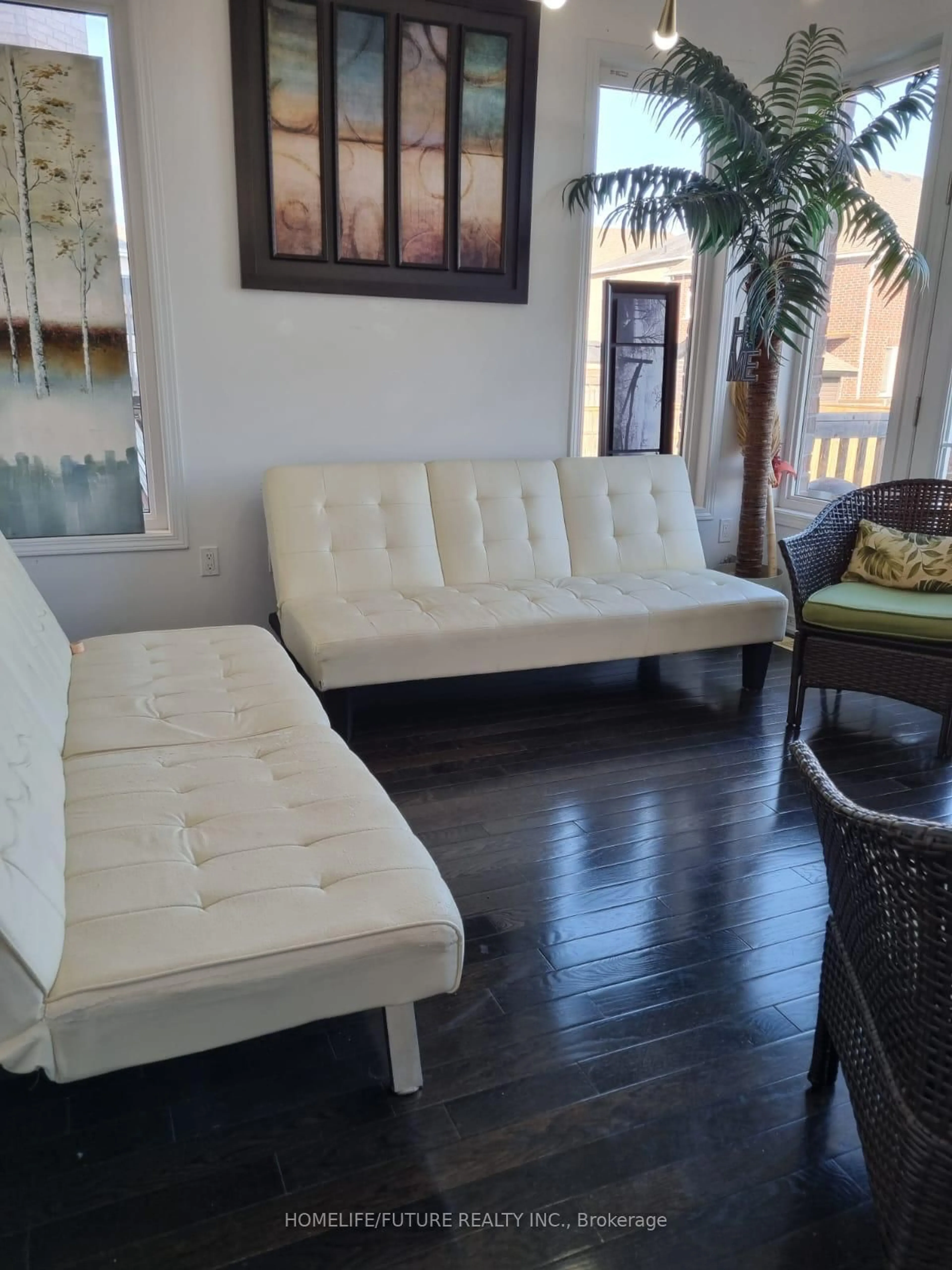 Living room with furniture, unknown for 1965 Jans Blvd, Innisfil Ontario L9S 0L3