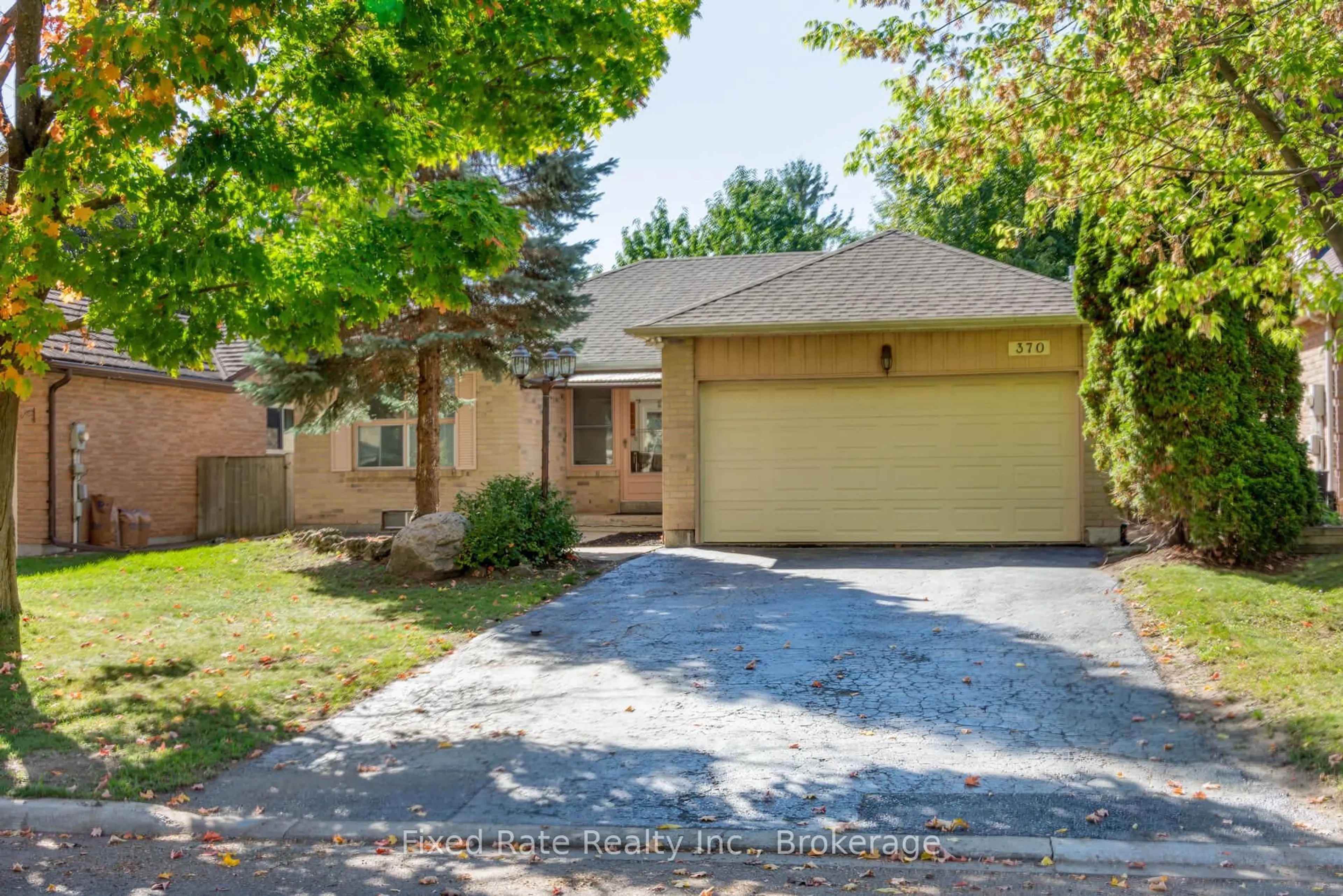 Unknown for 370 Selby Cres, Newmarket Ontario L3Y 6E1