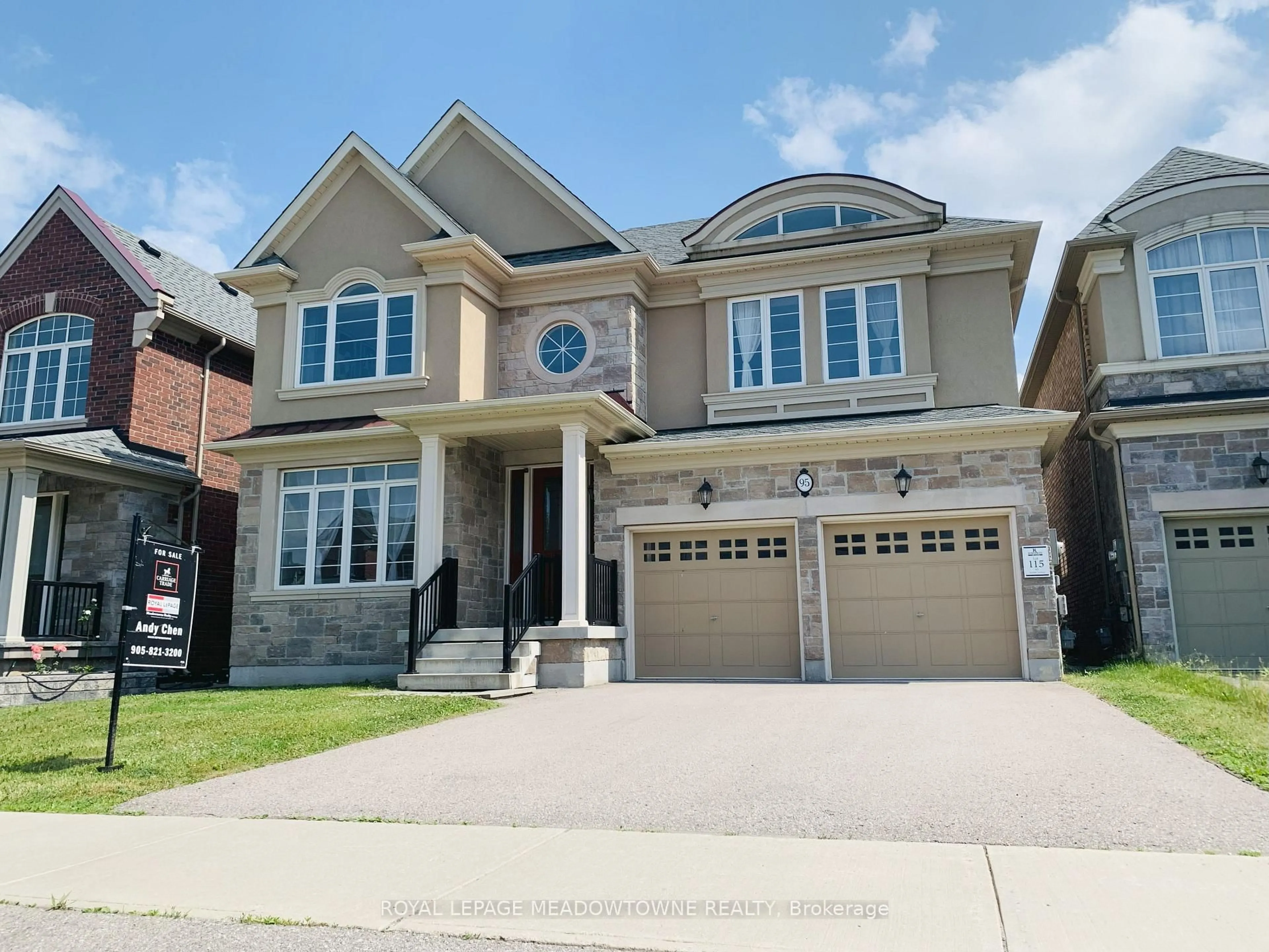 Home with brick exterior material, street for 95 Beckett Ave, East Gwillimbury Ontario L9N 0S6