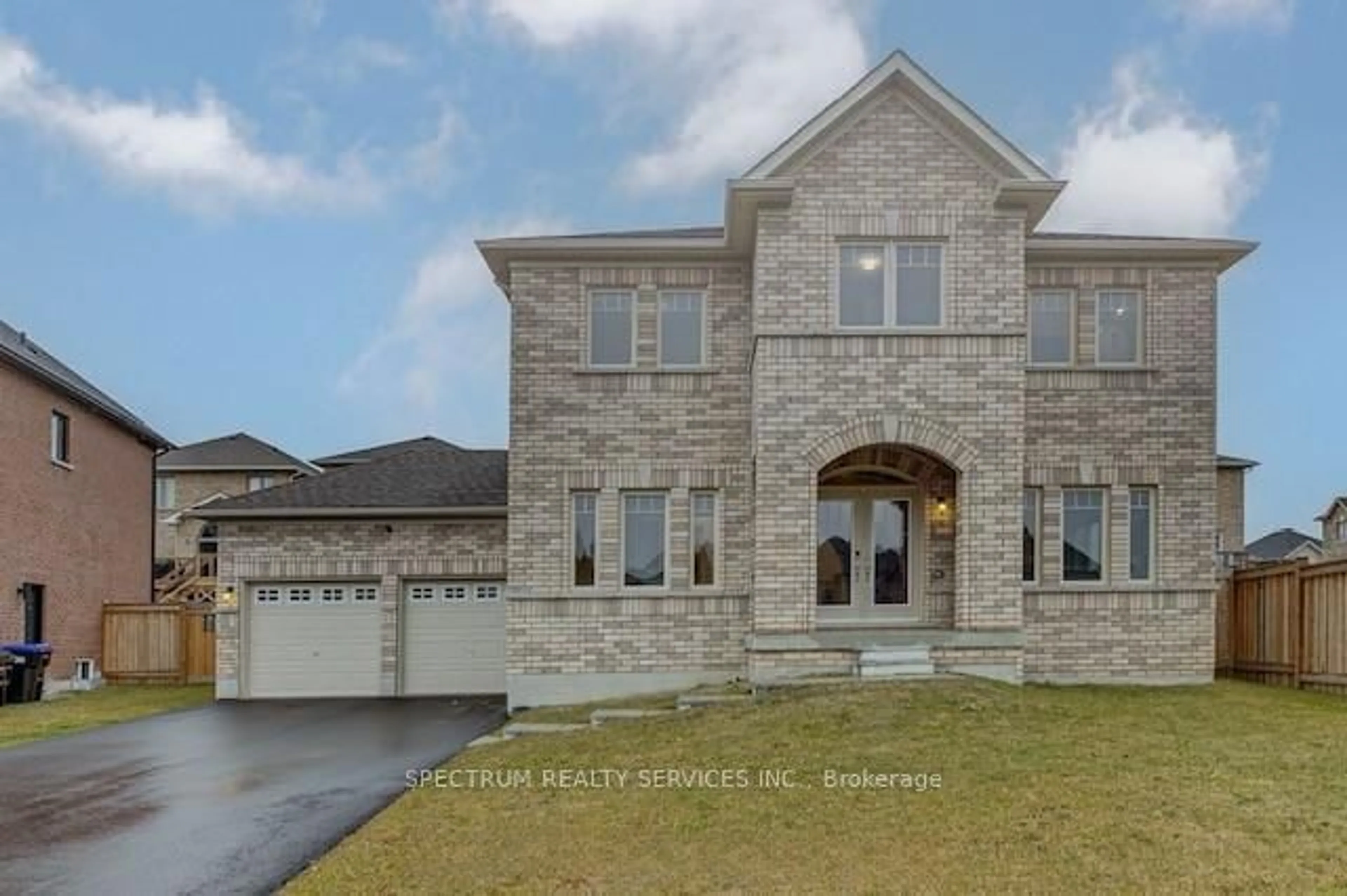 Home with brick exterior material, street for 46 Ridgeview Crt, Bradford West Gwillimbury Ontario L3Z 0R9