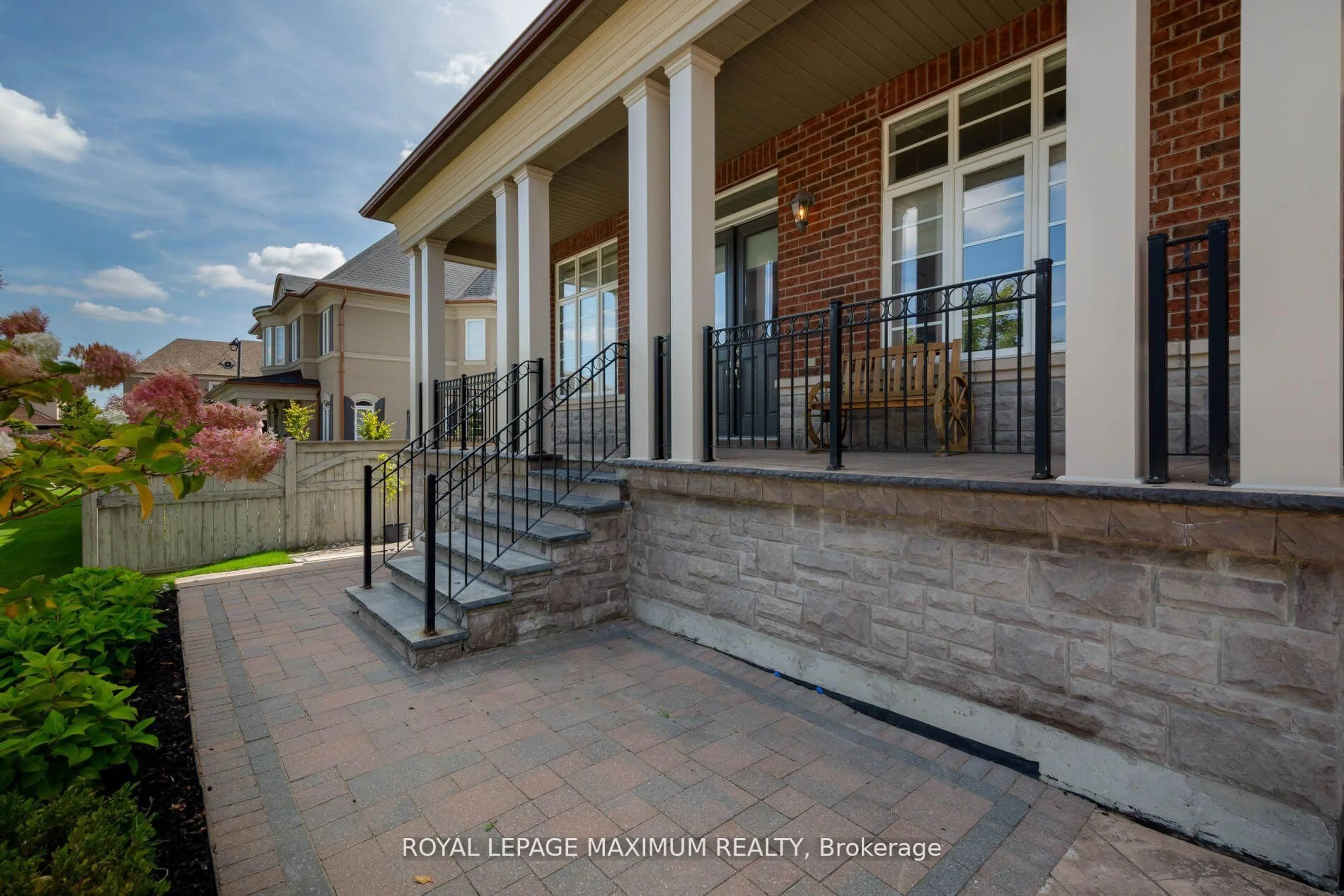 Unknown for 4 Blue Beech Tr, King Ontario L7B 0A1