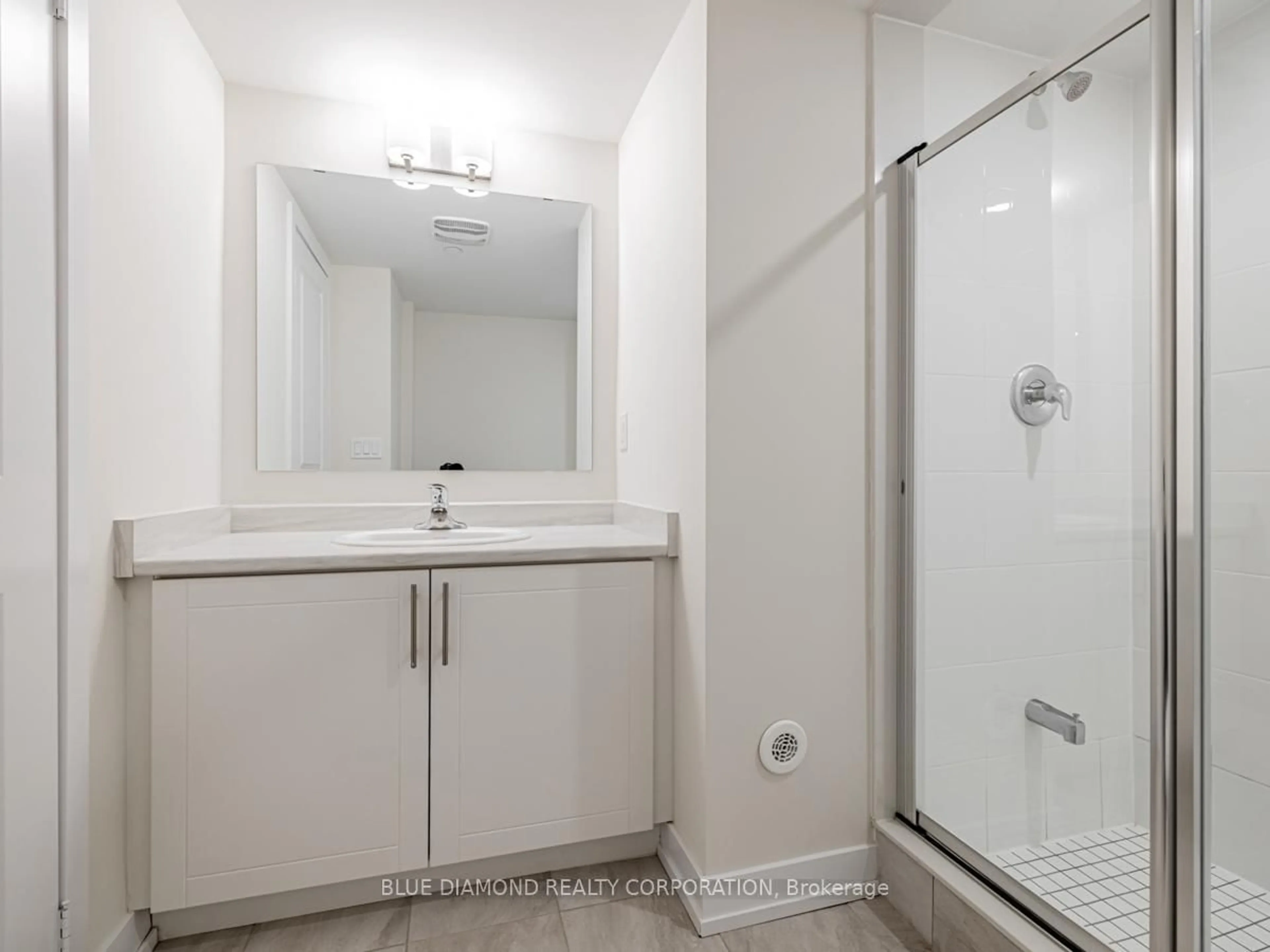 Standard bathroom, unknown for 155 Credit Lane, Richmond Hill Ontario L4E 1G9