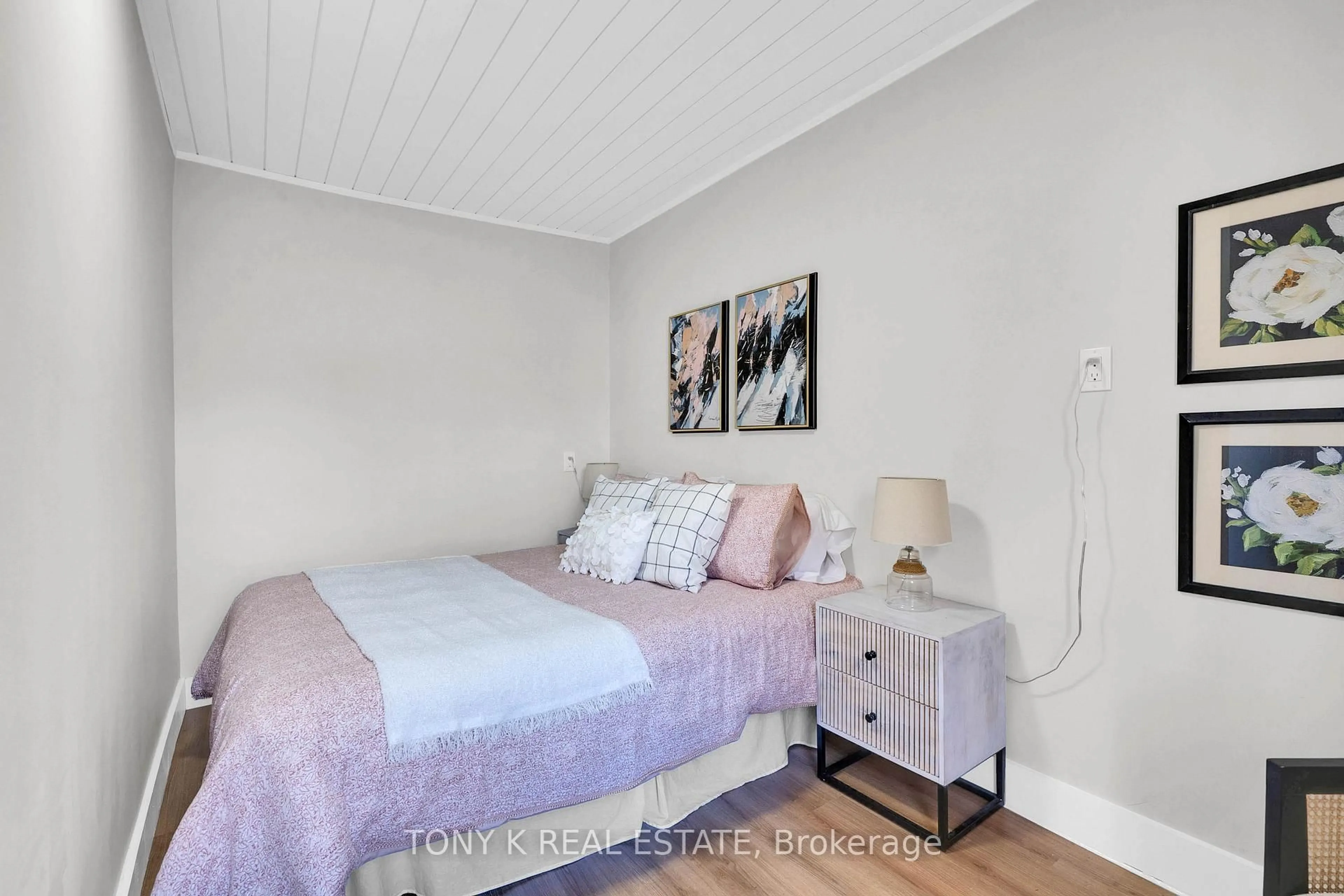 Bedroom with bed, wood/laminate floor for 369 Mara Rd, Brock Ontario L0K 1A0