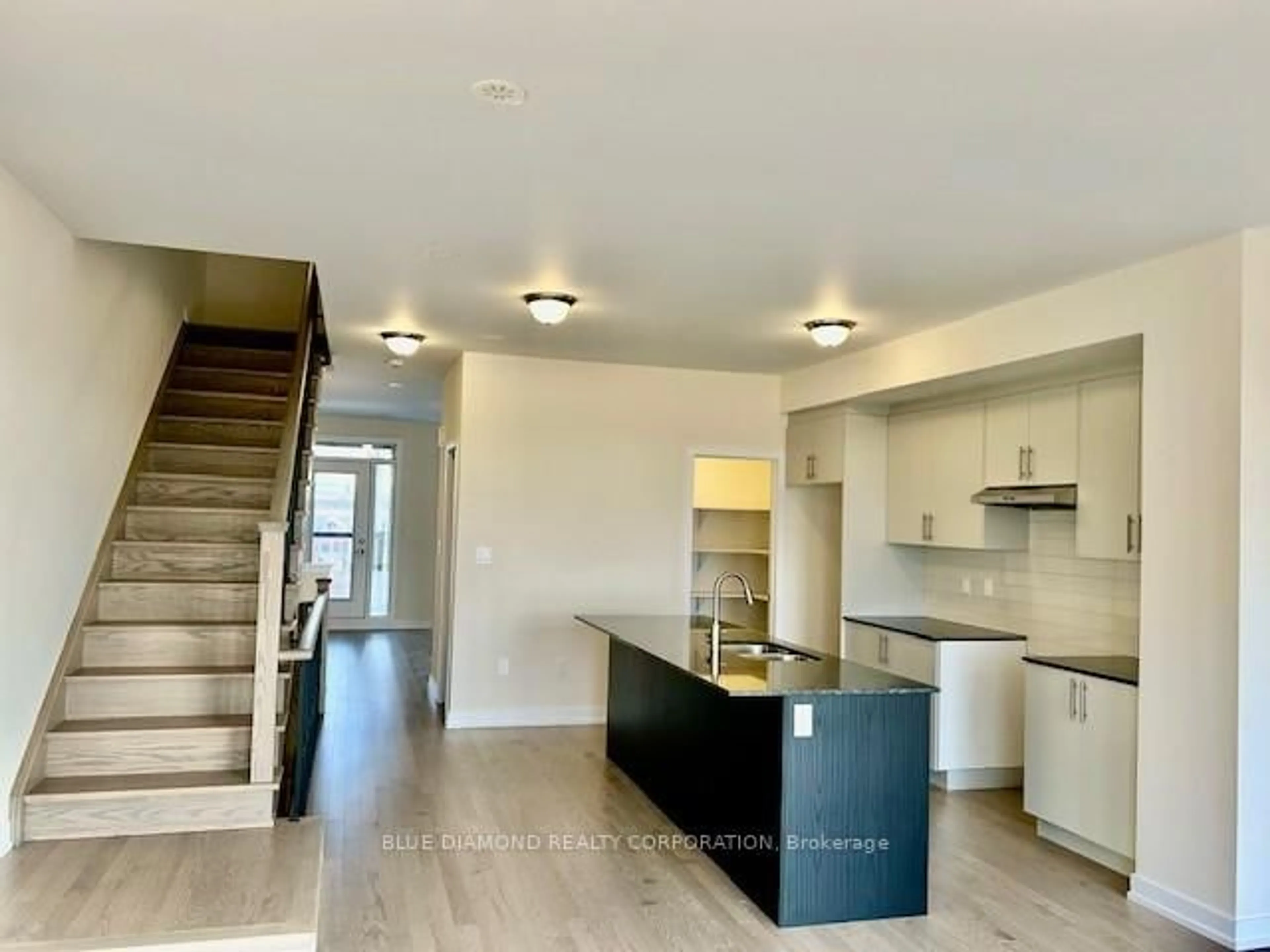 Open concept kitchen, unknown for 69 Flavelle Tr, Vaughan Ontario L4L 1V8