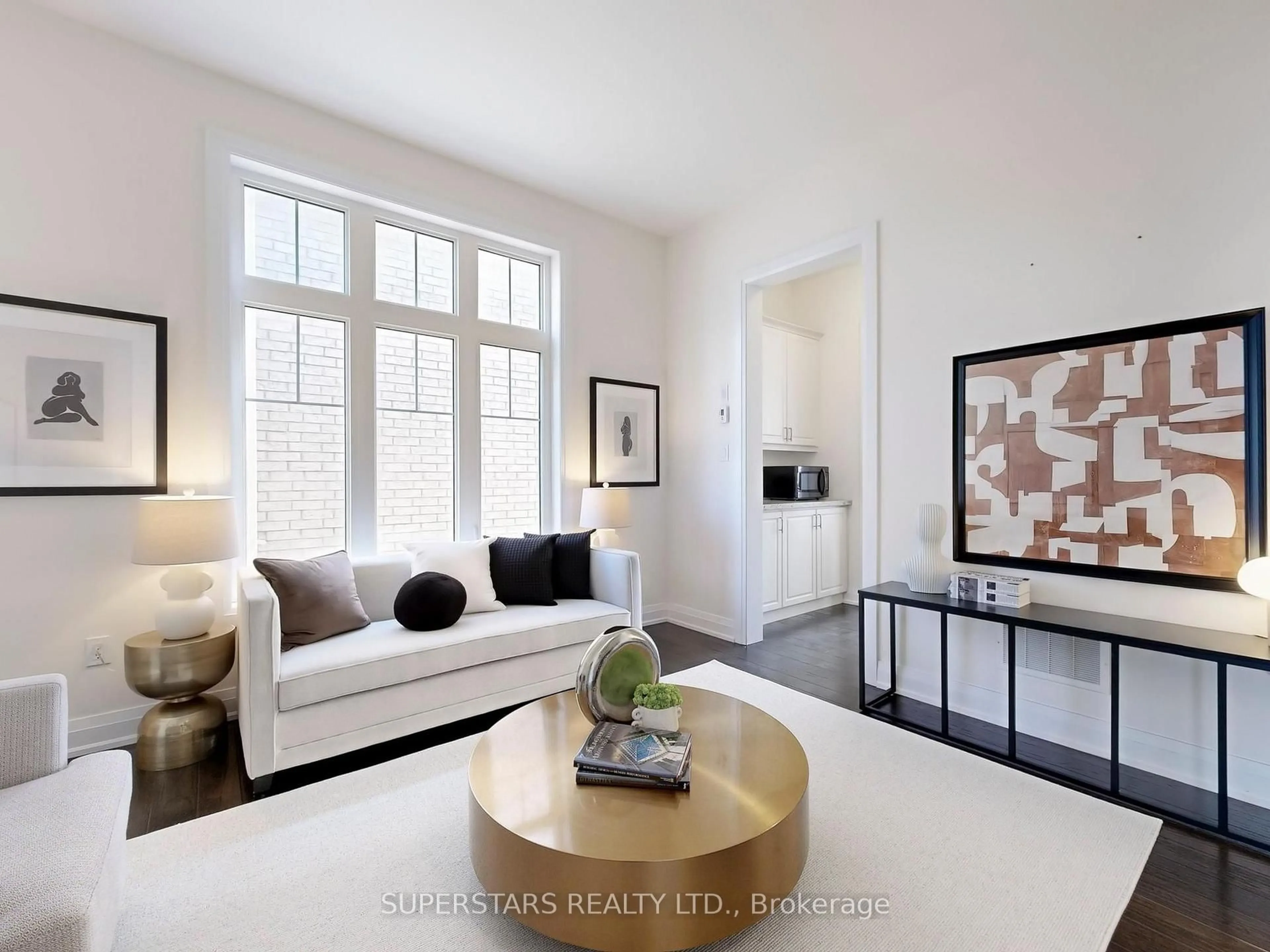 Living room with furniture, unknown for 192 Baker Hill Blvd, Whitchurch-Stouffville Ontario L4A 0W5