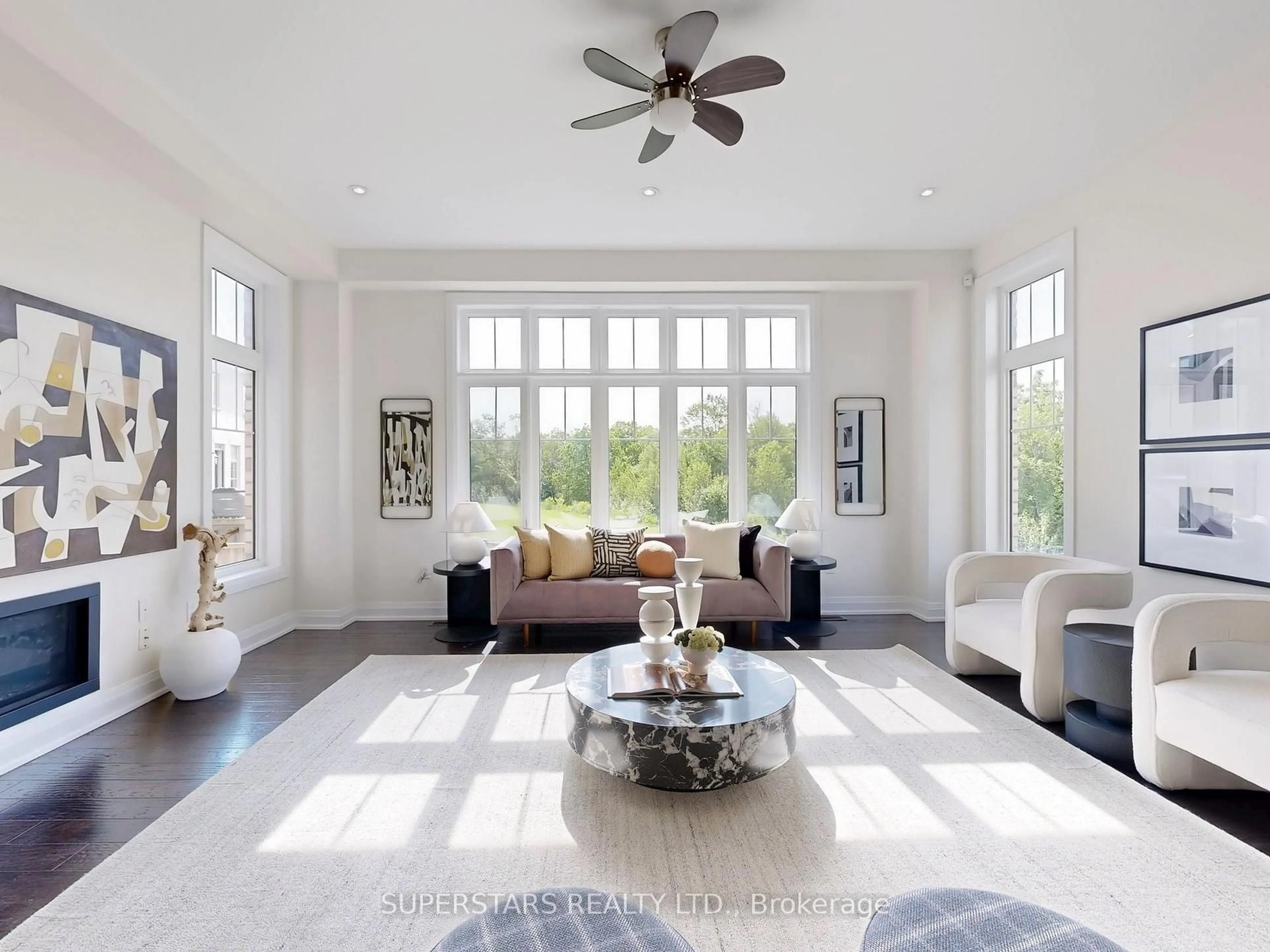 Living room with furniture, ceramic/tile floor for 192 Baker Hill Blvd, Whitchurch-Stouffville Ontario L4A 0W5