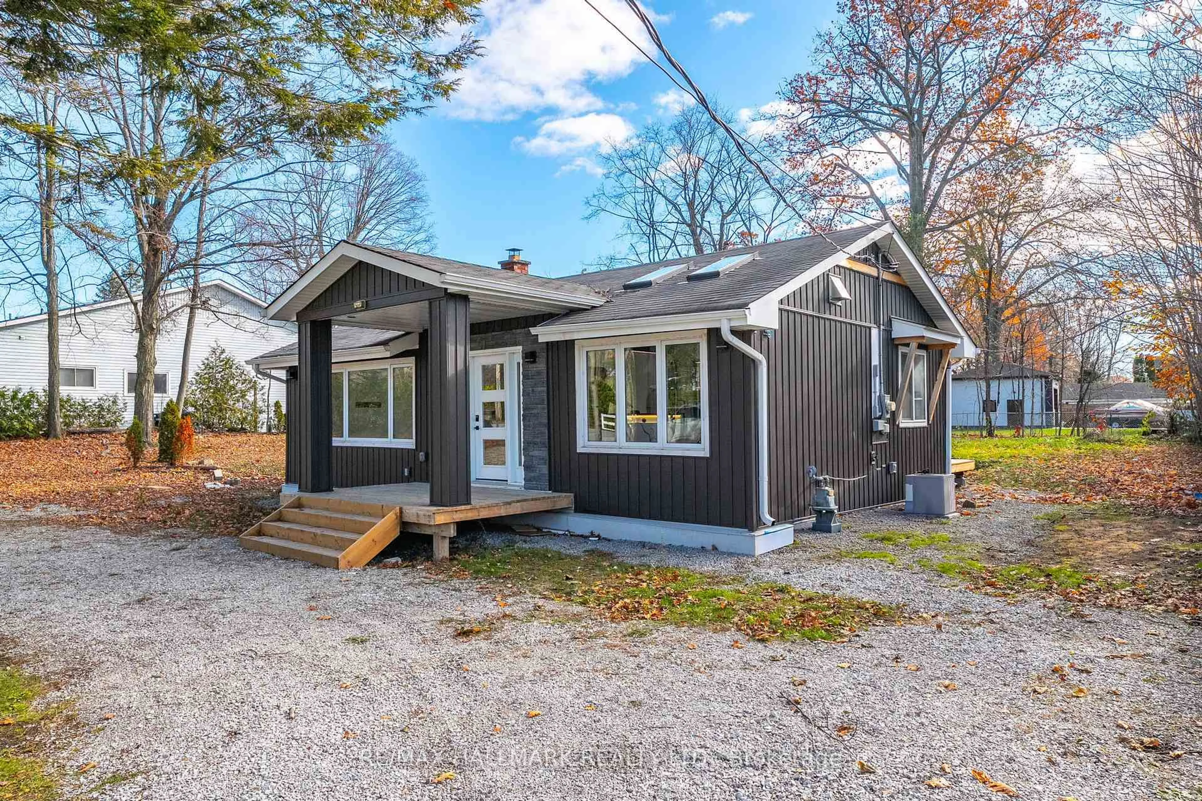 Unknown for 43 Lakeside Dr, Innisfil Ontario L9S 2T8