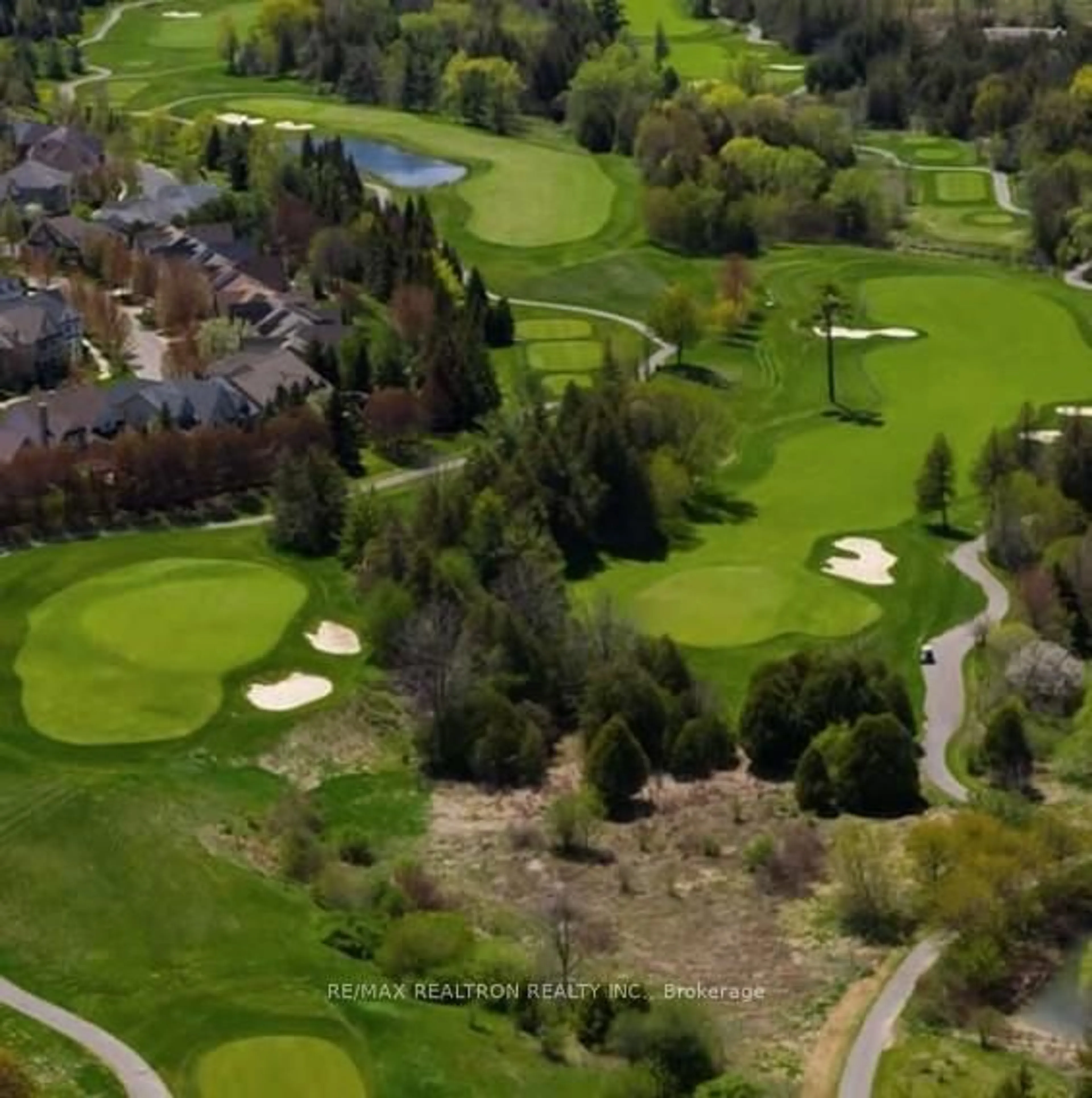 A pic from outside/outdoor area/front of a property/back of a property/a pic from drone, unknown for 136 Angus Glen Blvd, Markham Ontario L6C 3B8