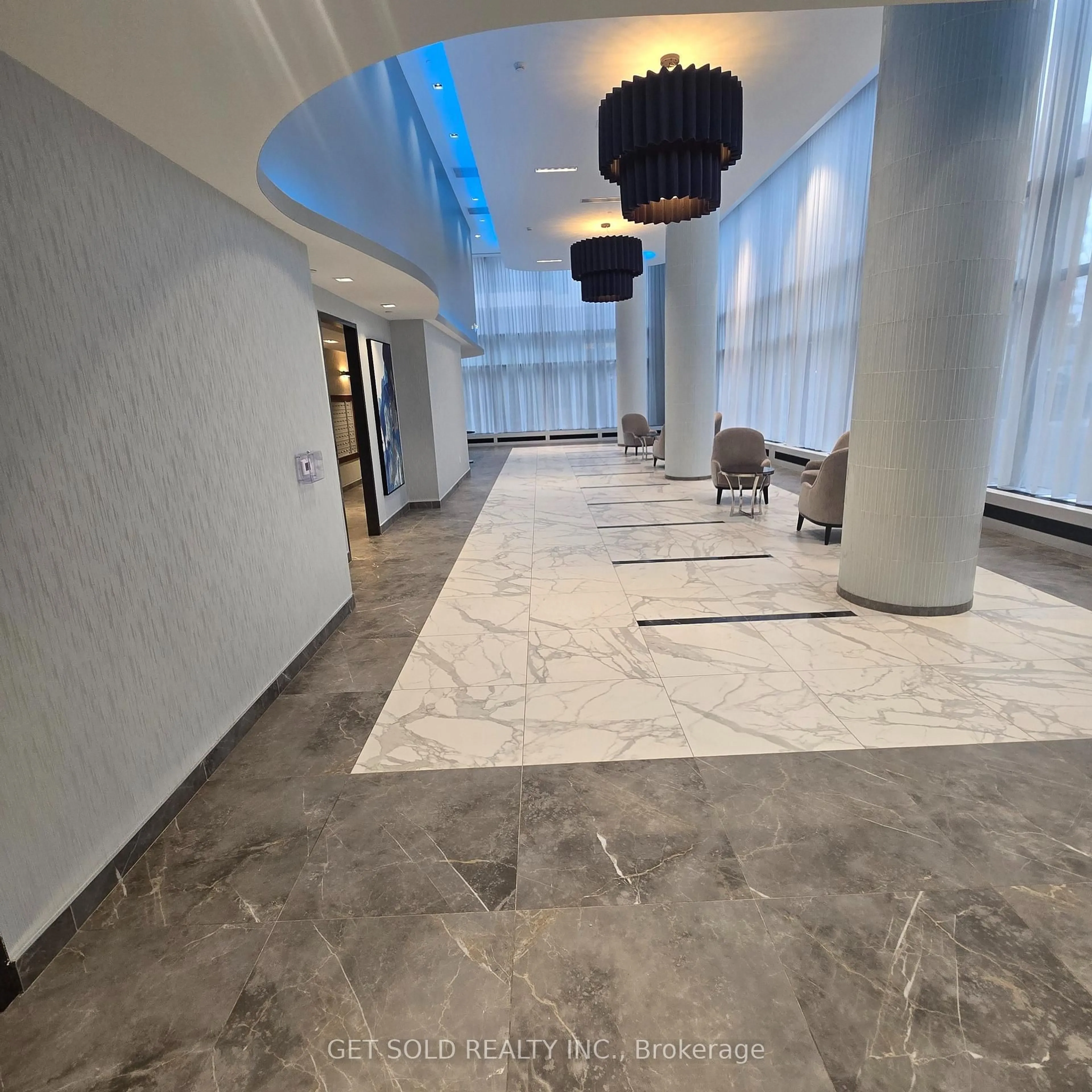 Lobby for 95 Oneida Cres #1704, Richmond Hill Ontario L4B 0H5