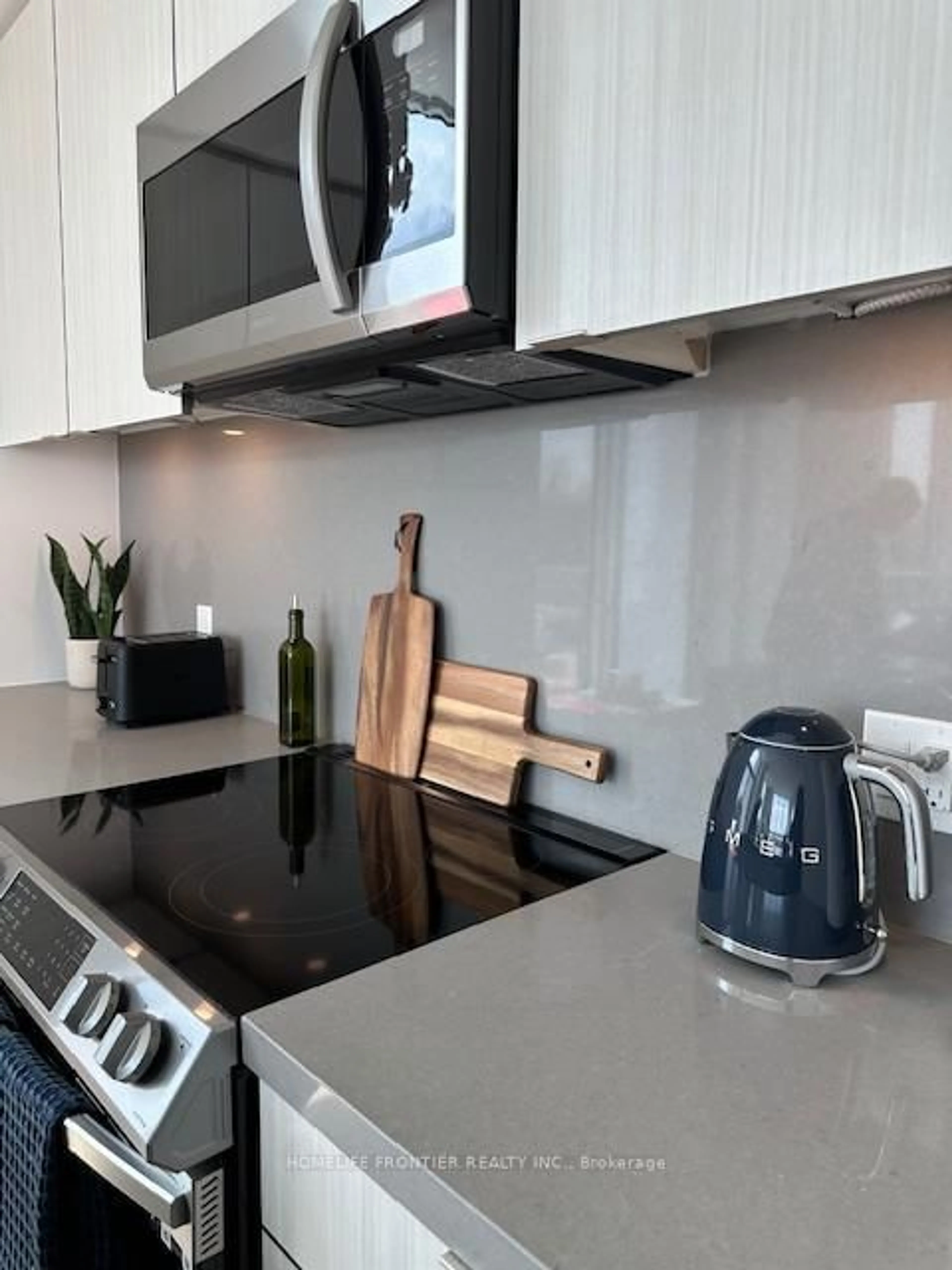 Standard kitchen, unknown for 415 Sea Ray Ave #418, Innisfil Ontario L9S 0R5