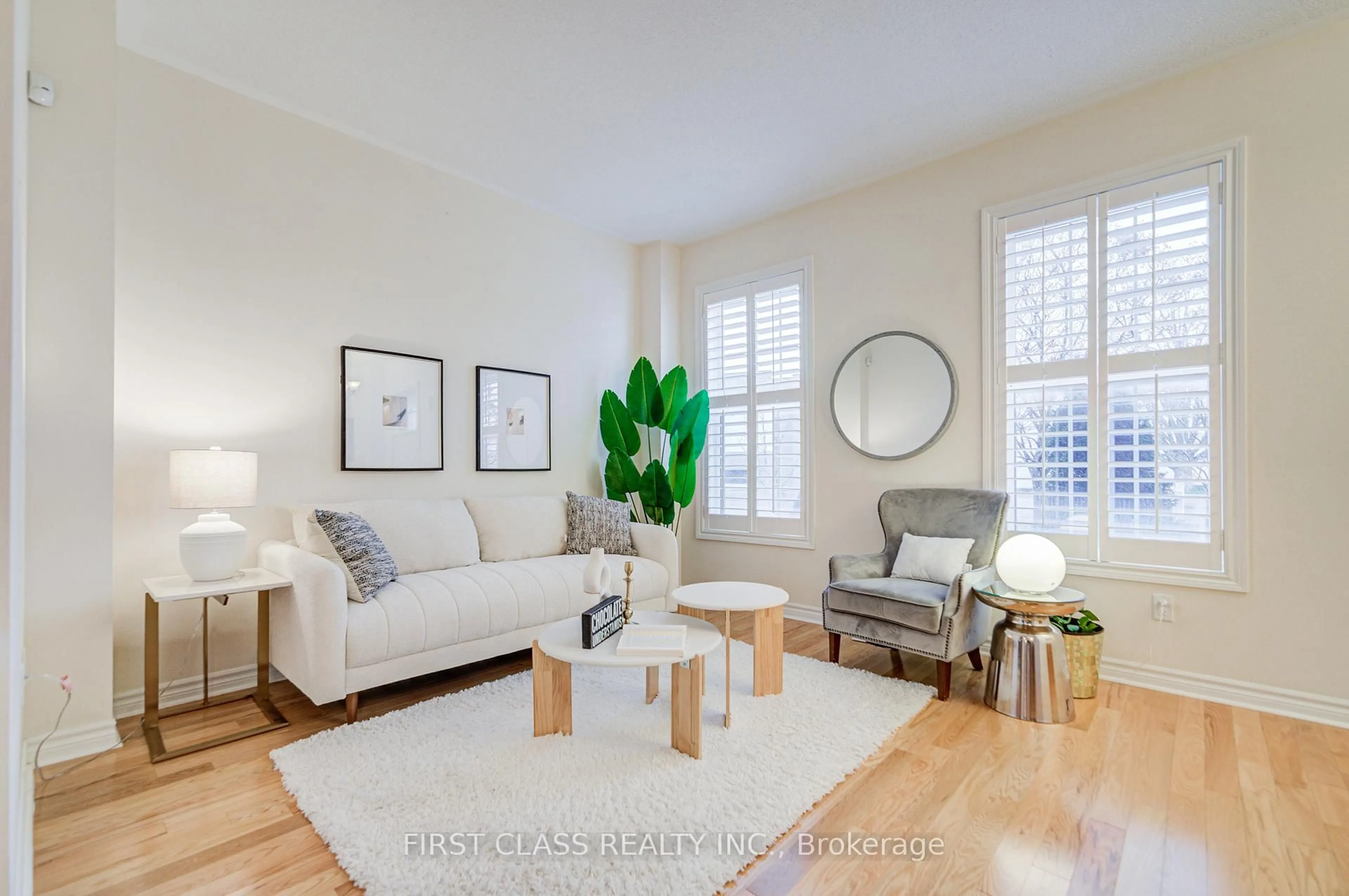 Living room with furniture, unknown for 10501 Woodbine Ave Ave, Markham Ontario L6C 0K4