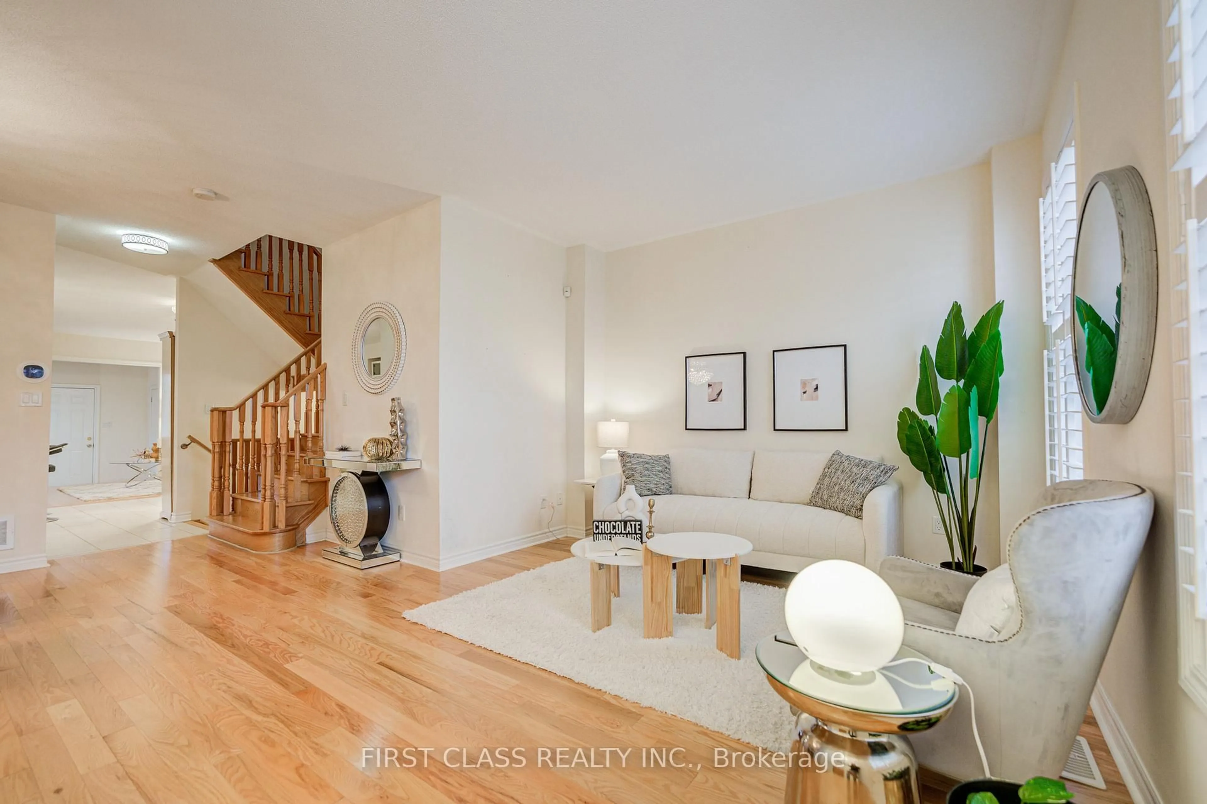 Living room with furniture, unknown for 10501 Woodbine Ave Ave, Markham Ontario L6C 0K4