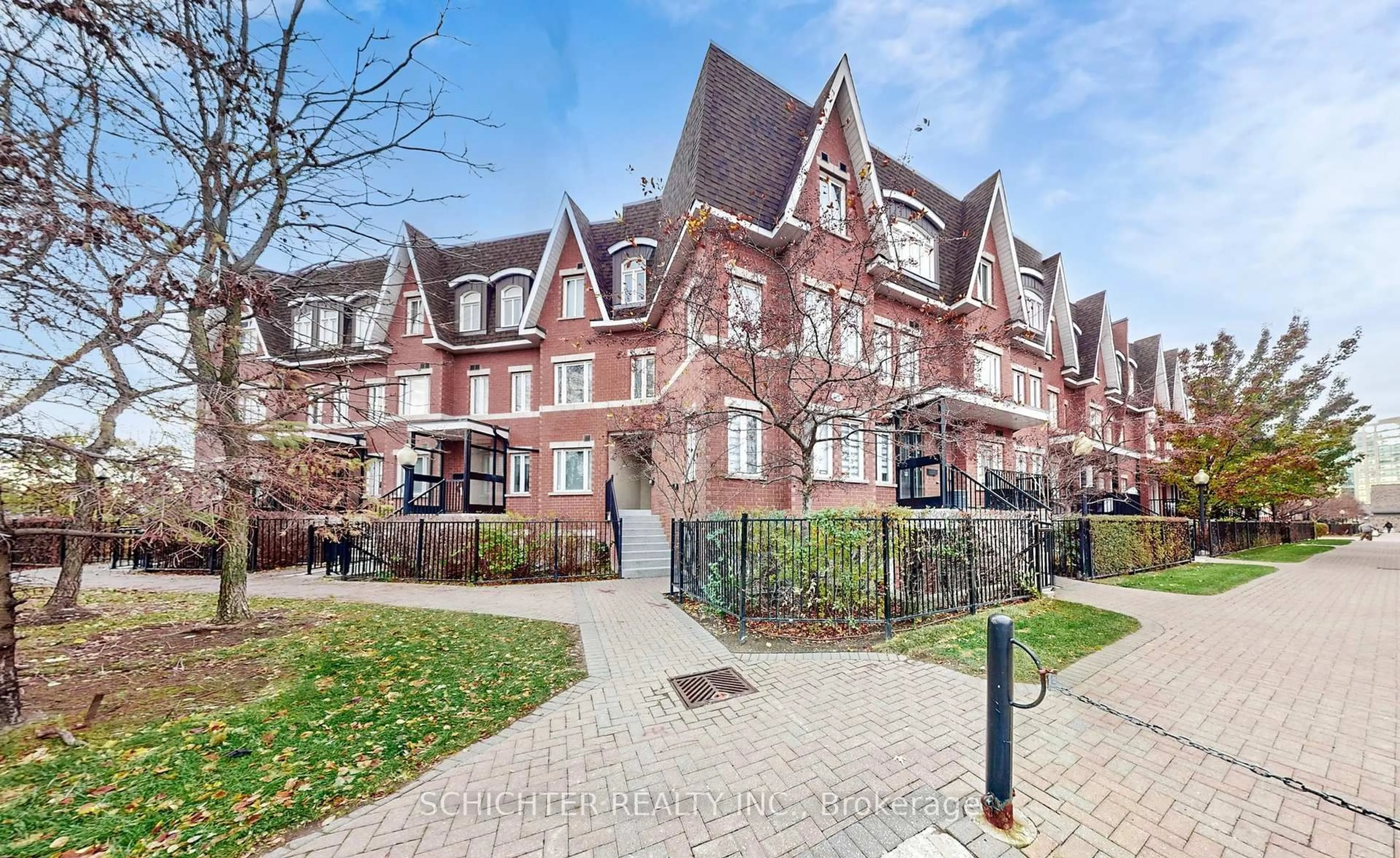 Home with brick exterior material, street for 306 John St #296, Markham Ontario L3T 0A7