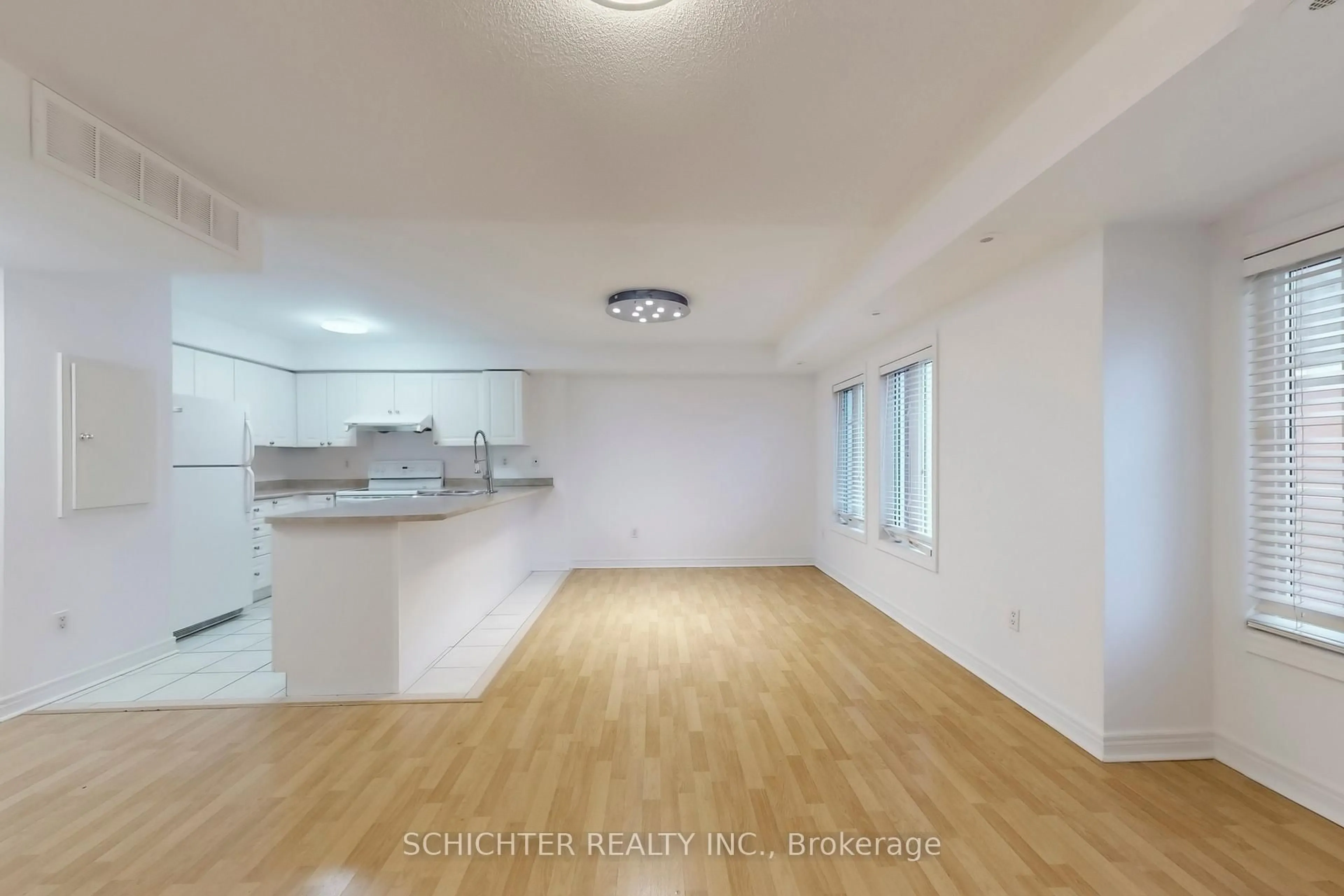 A pic of a room for 306 John St #296, Markham Ontario L3T 0A7