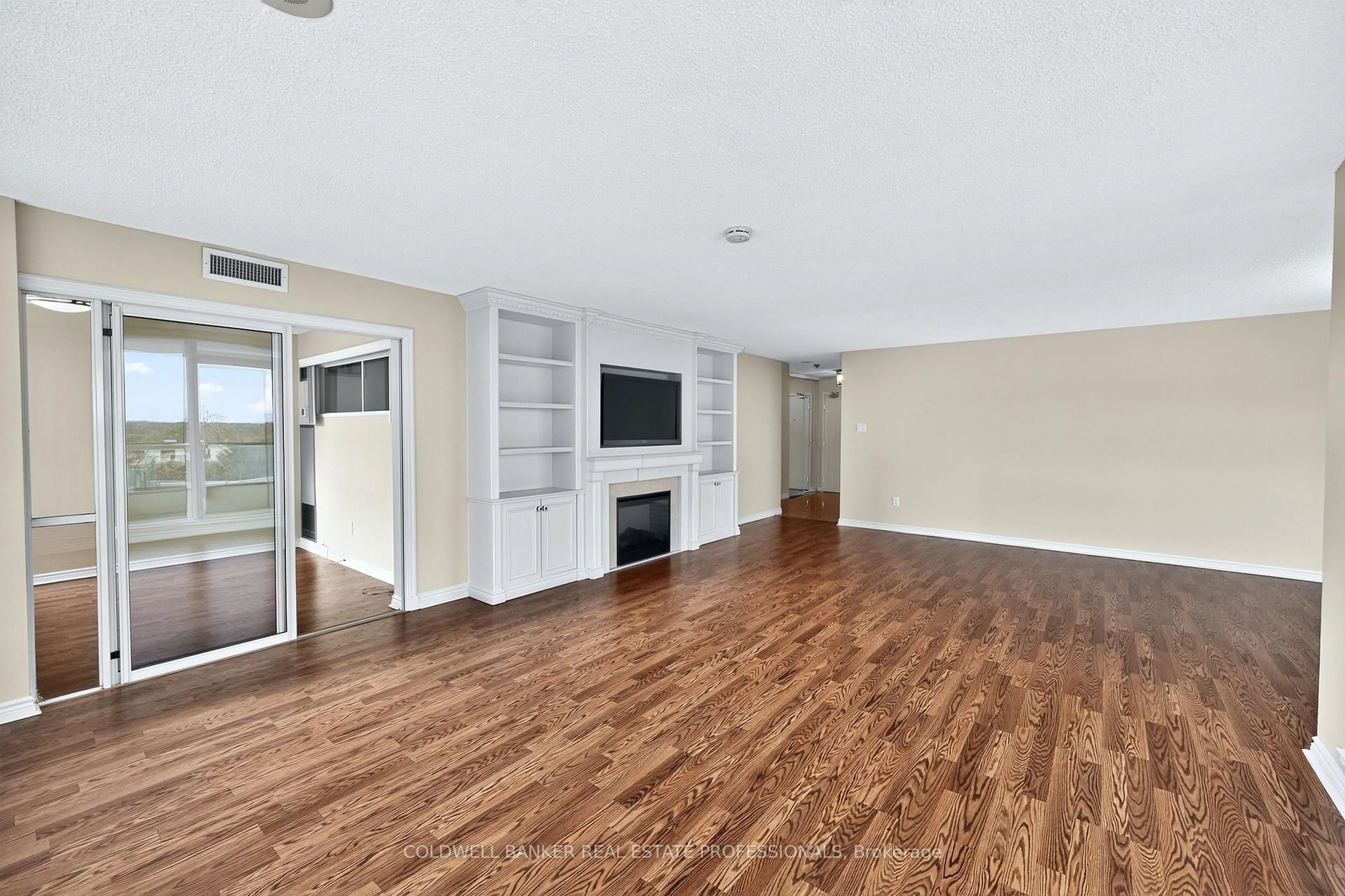 A pic of a room for 1 Clark Ave #503, Vaughan Ontario L4J 7Y6