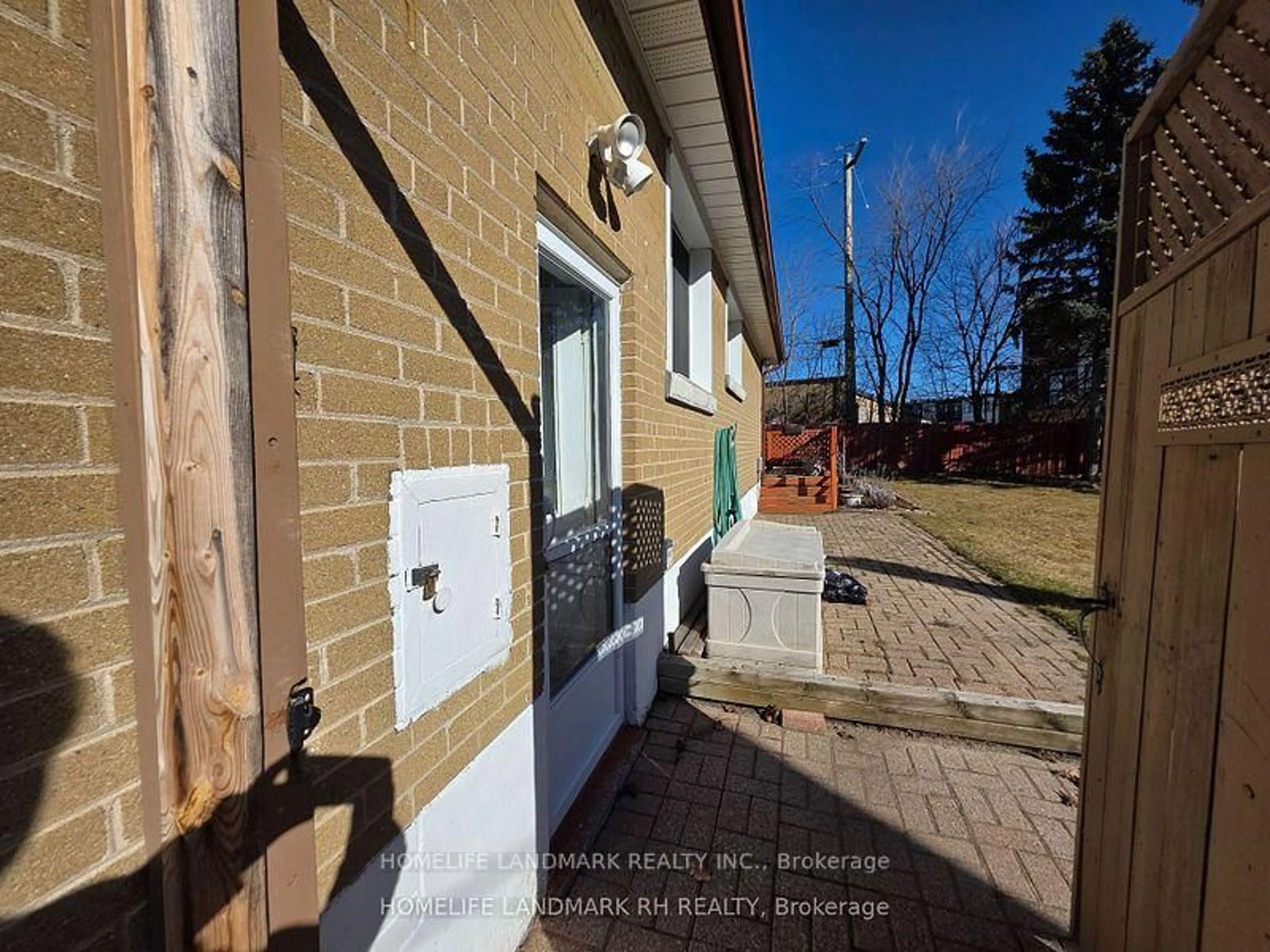 Unknown for 438 Marybay Cres, Richmond Hill Ontario L4C 2X4