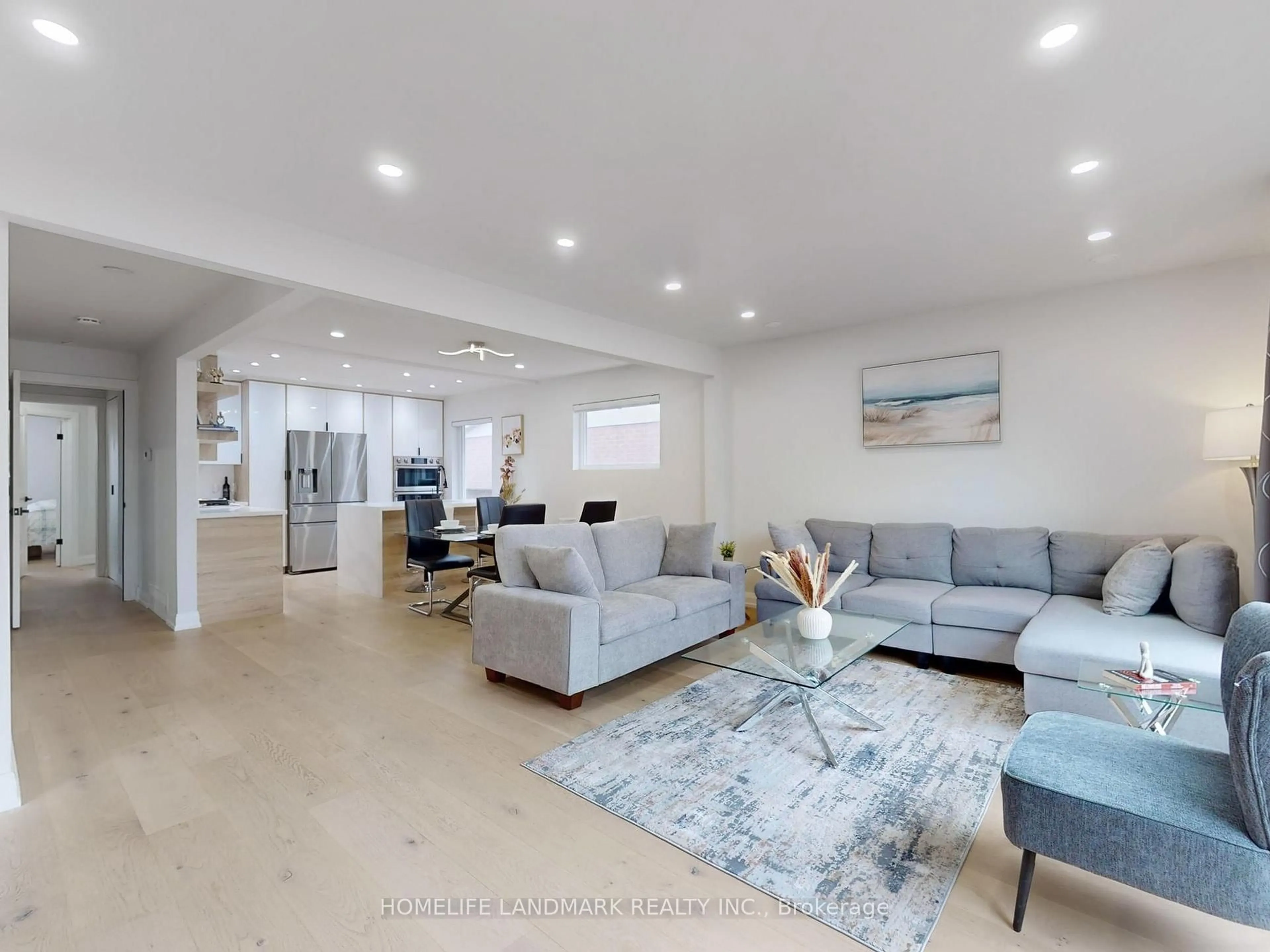 Living room with furniture, unknown for 31 Henderson Ave, Markham Ontario L3T 2K5