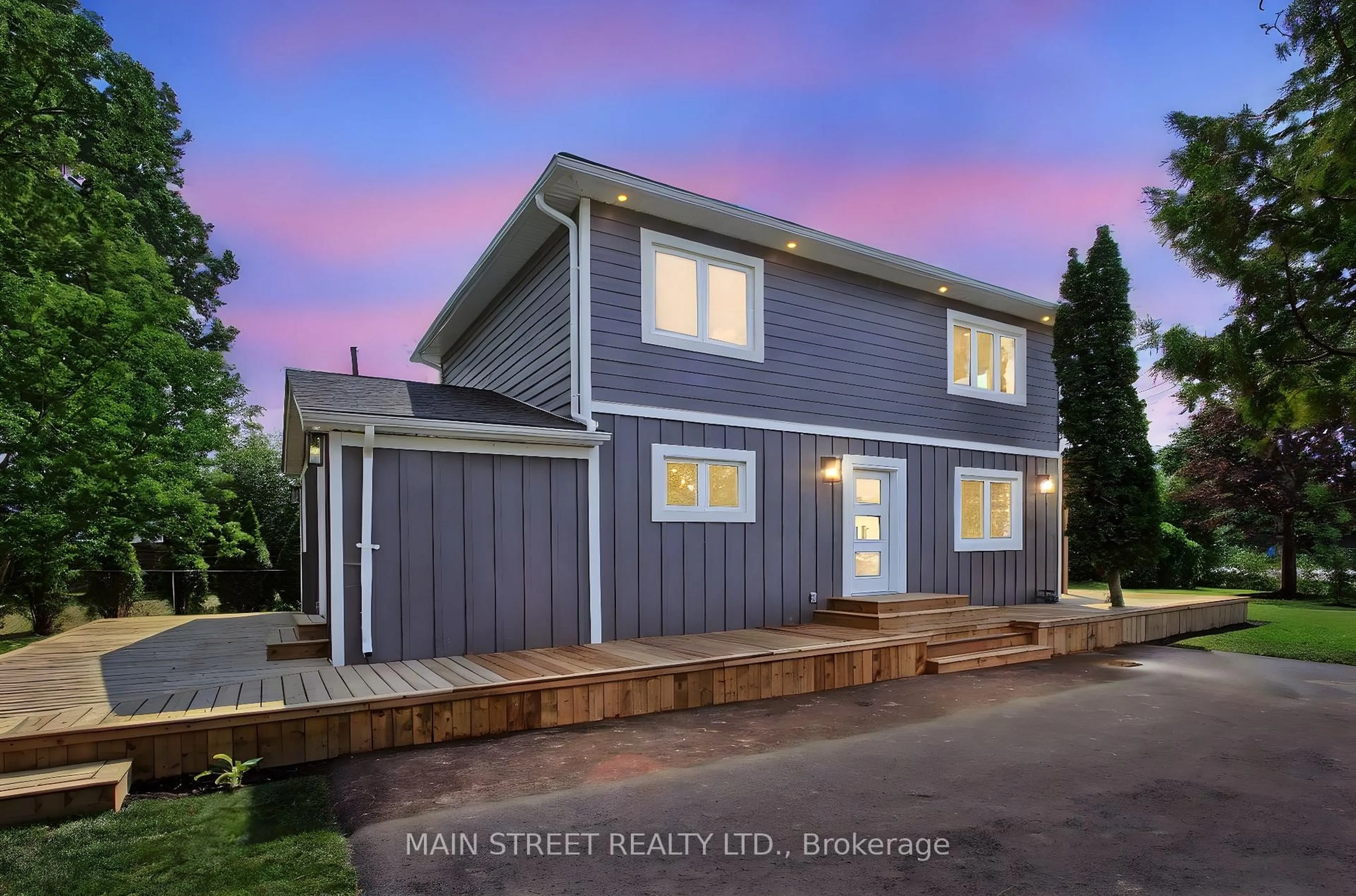 Home with vinyl exterior material, street for 353 Pasadena Dr, Georgina Ontario L4P 2Z2