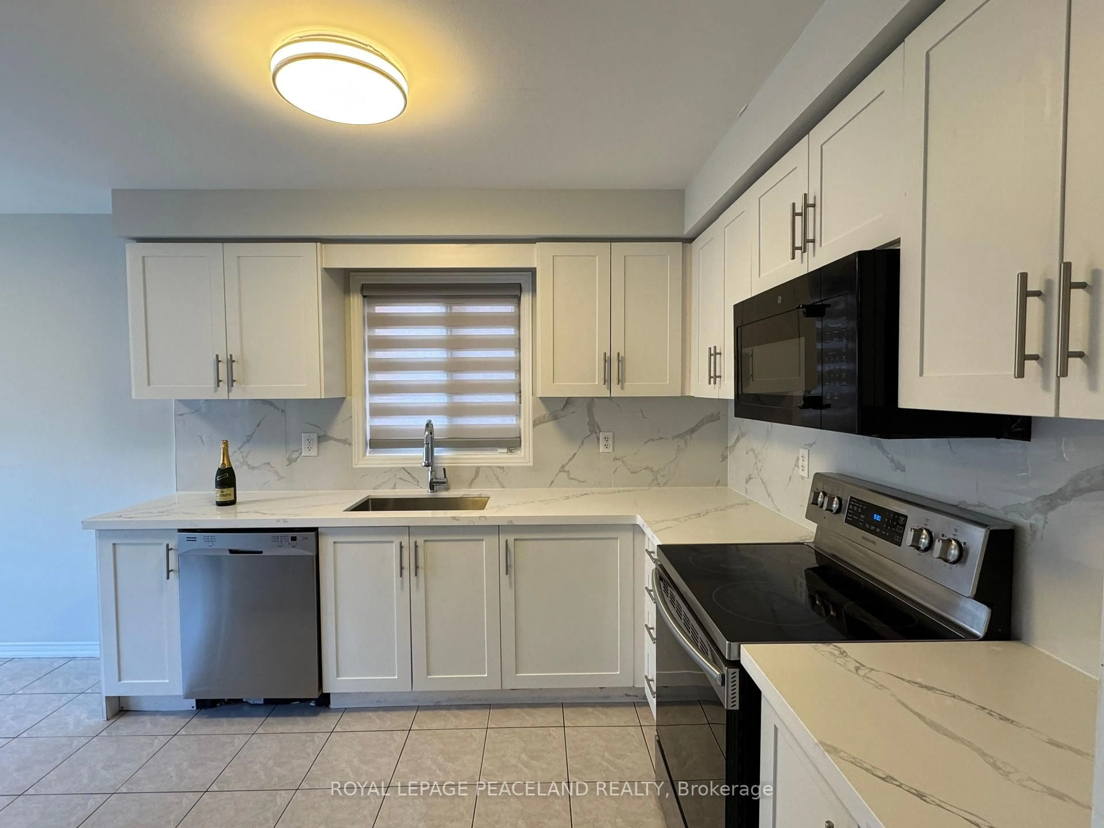 Standard kitchen, ceramic/tile floor for 145 Argento Cres, Vaughan Ontario L4H 0B7