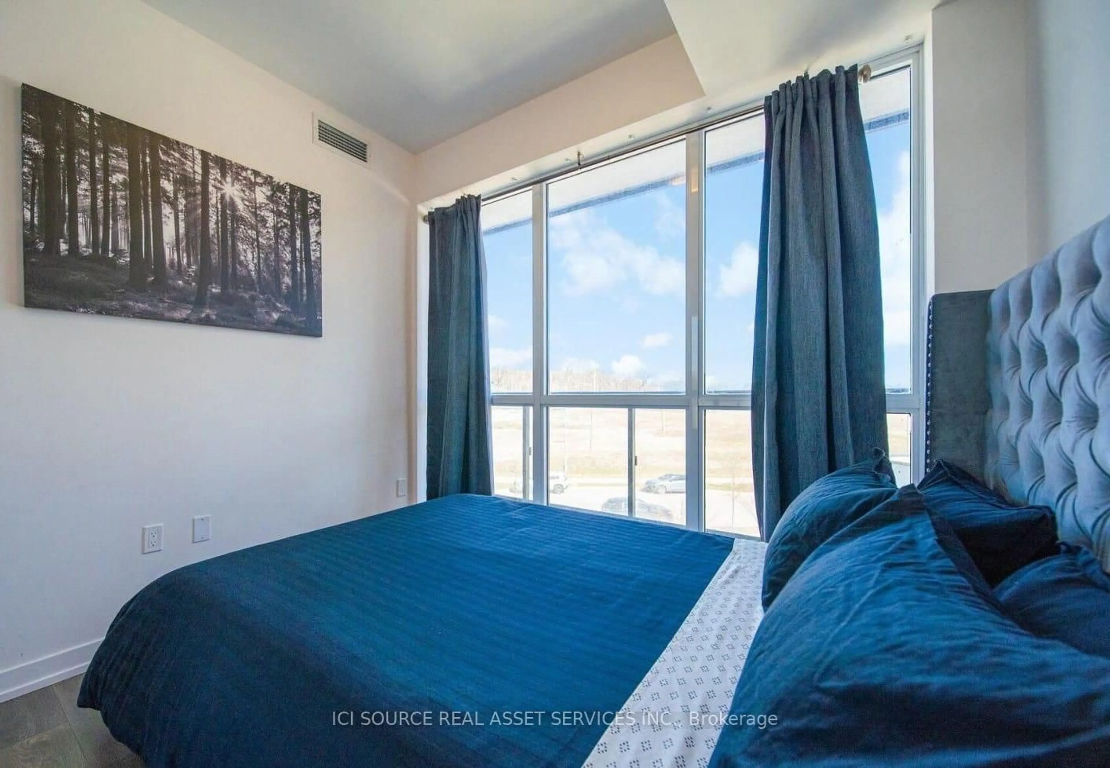 Bedroom with bed, unknown for 415 Sea Ray Ave #352, Innisfil Ontario L9S 0R5