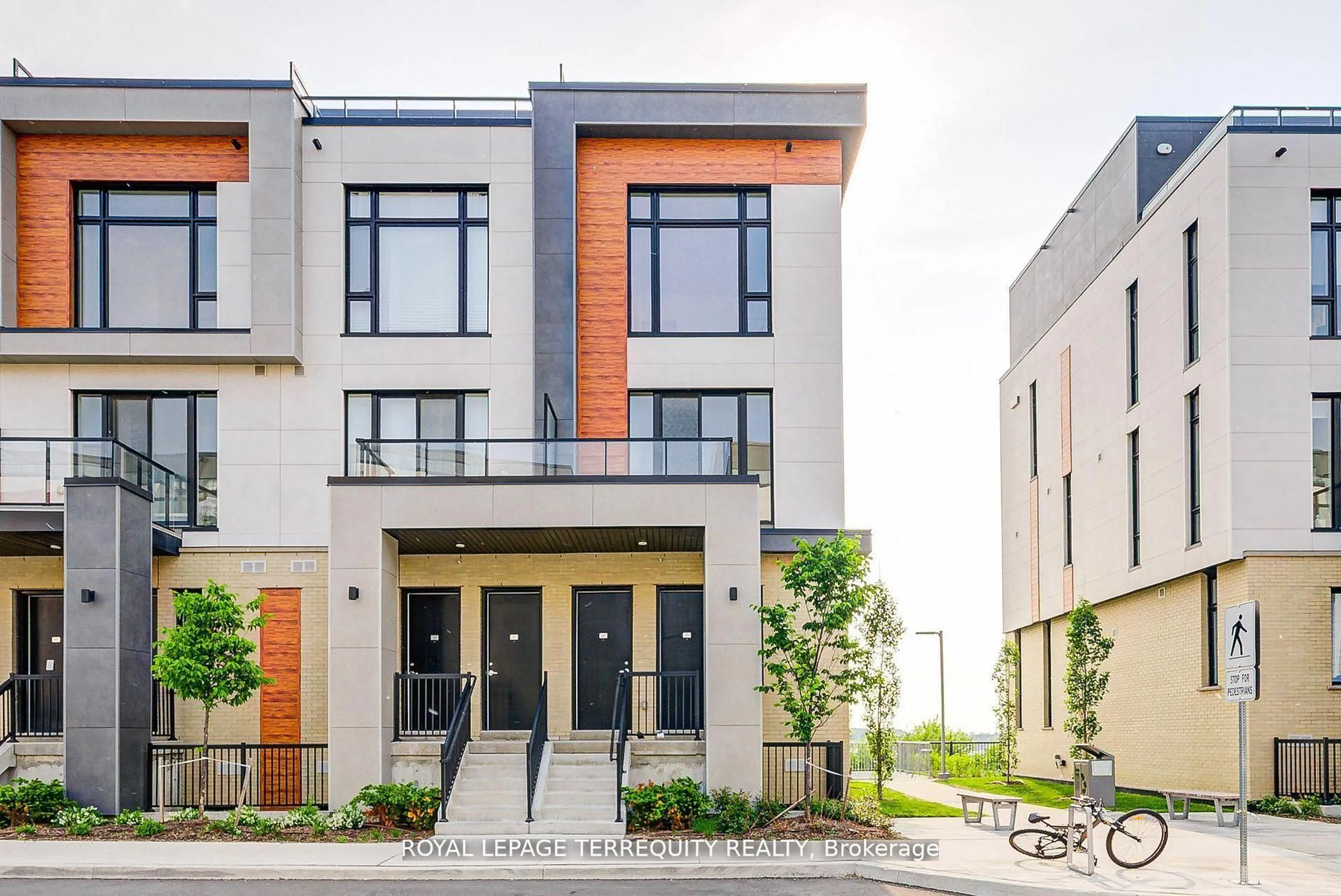 Home with brick exterior material, street for 7 Steckley House Lane #601, Richmond Hill Ontario L4S 0N1