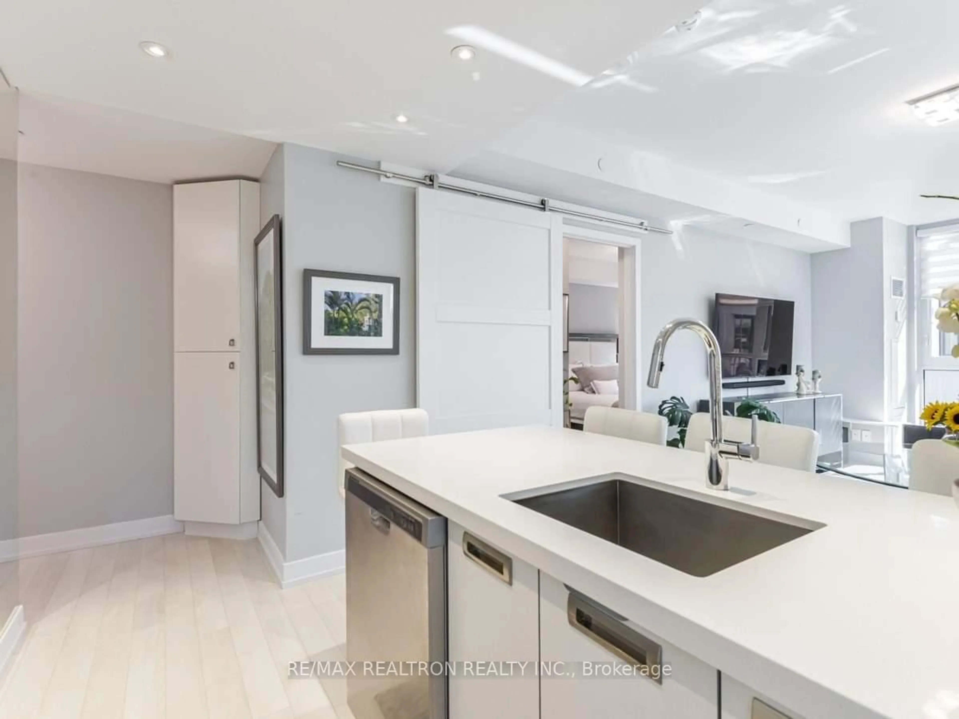 Contemporary kitchen, ceramic/tile floor for 301 SEA RAY Ave #C320, Innisfil Ontario L9S 2P7