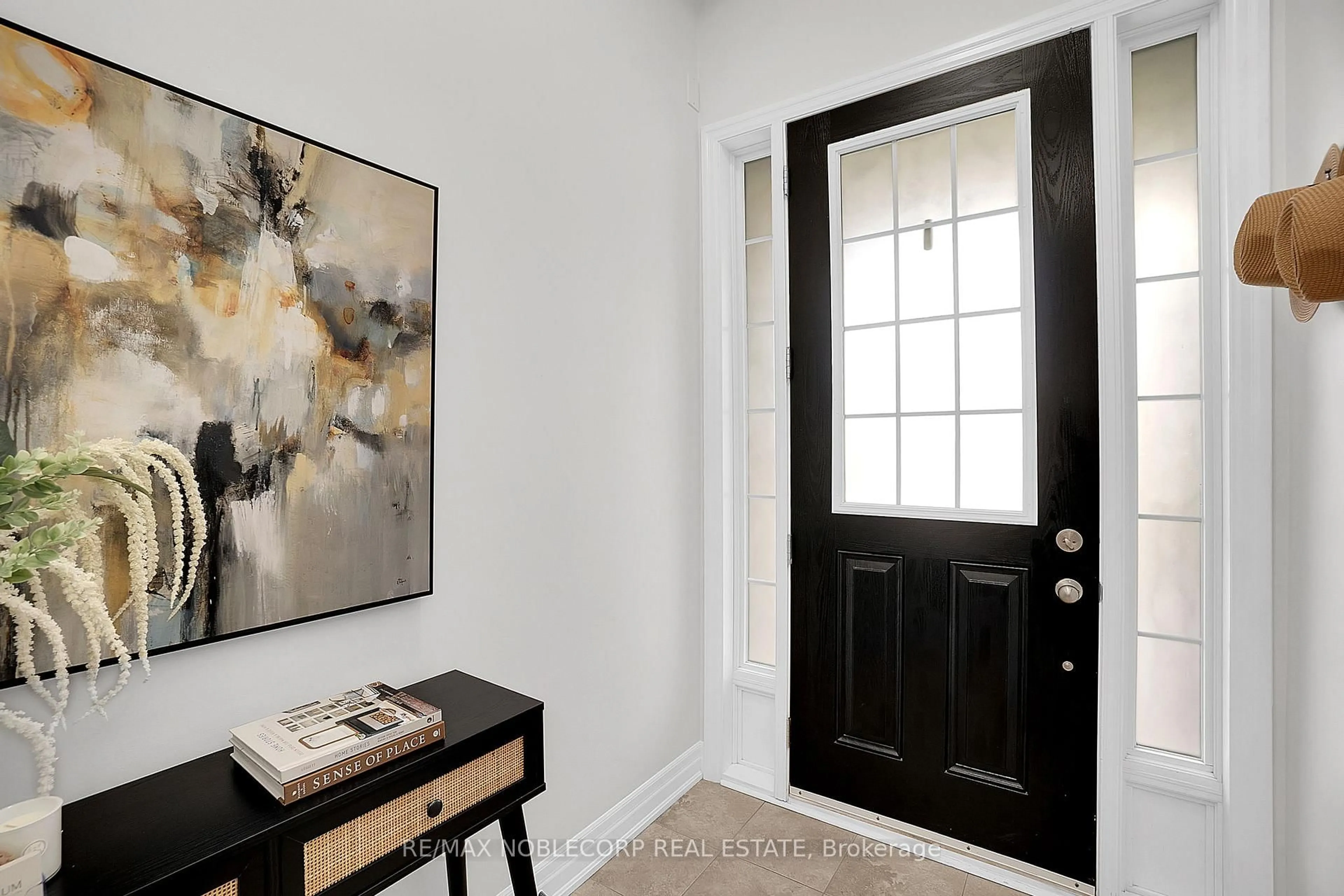 Indoor entryway for 54 Wells Orchard Cres, King Ontario L7B 0C6