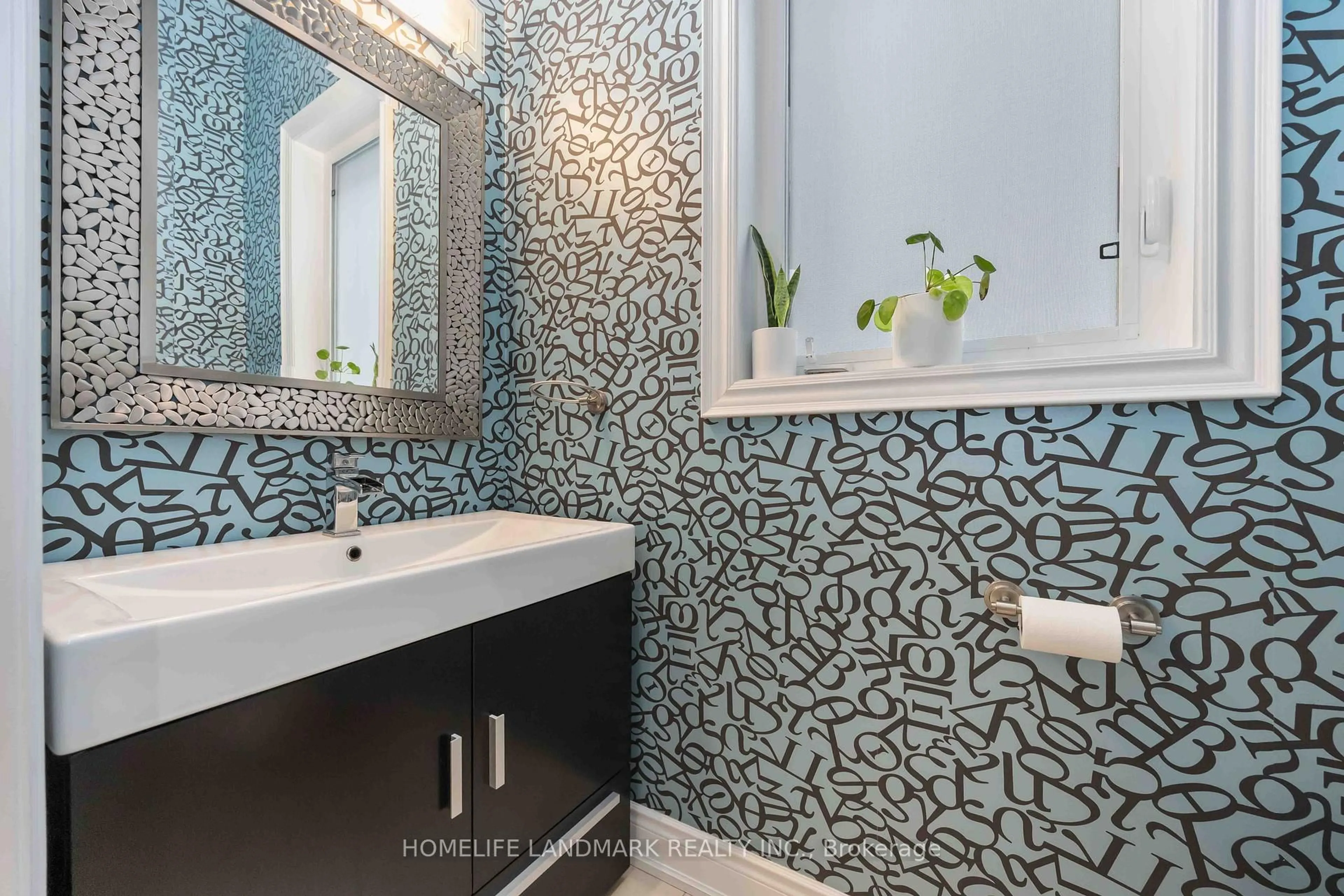 Contemporary bathroom, ceramic/tile floor for 68 Lindbergh Dr, Vaughan Ontario L4H 0Z9