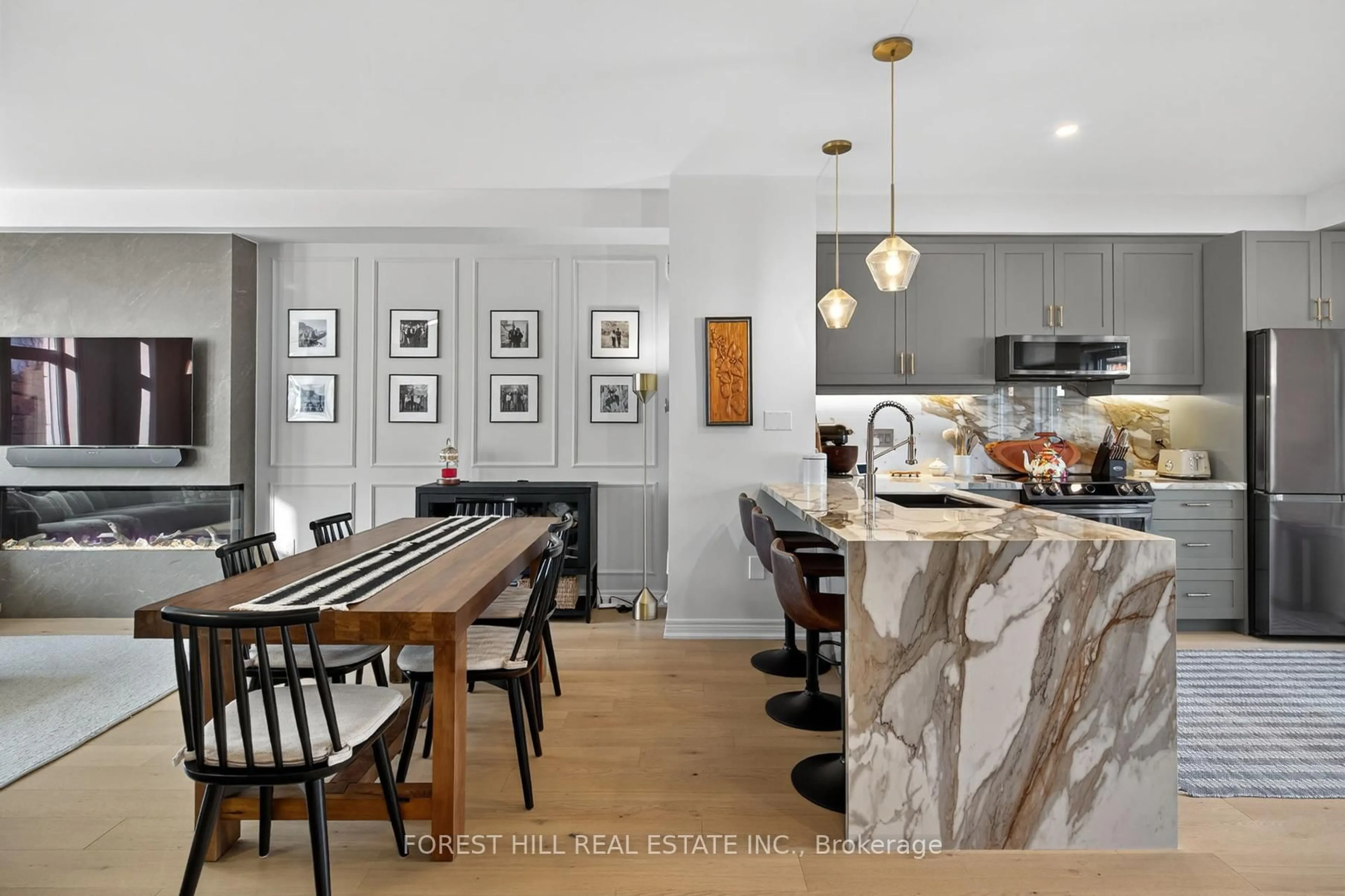 Open concept kitchen, unknown for 282 King Rd, Richmond Hill Ontario L4E 1H3