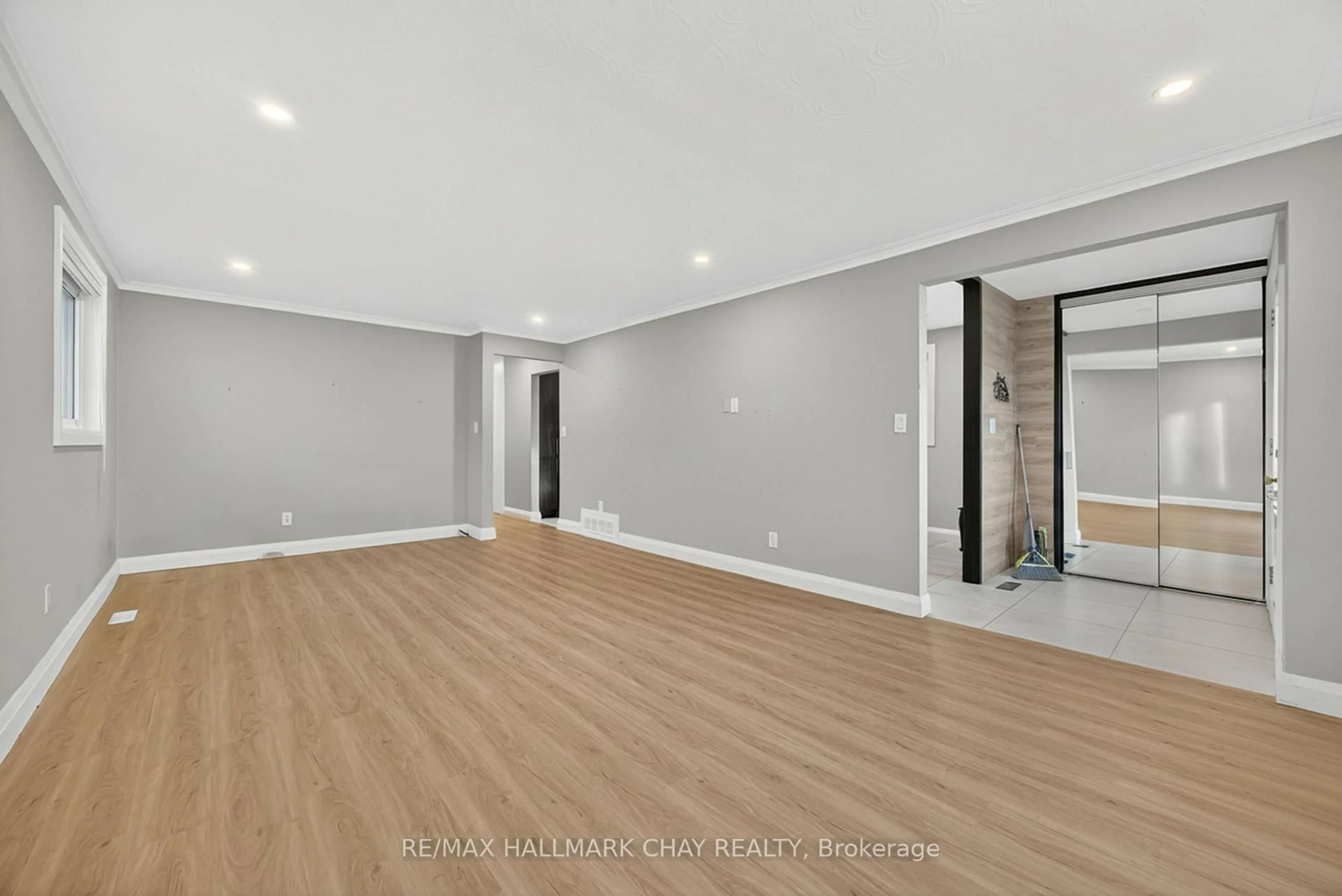 A pic of a room for 764 Botany Hill Cres, Newmarket Ontario L3Y 3A8