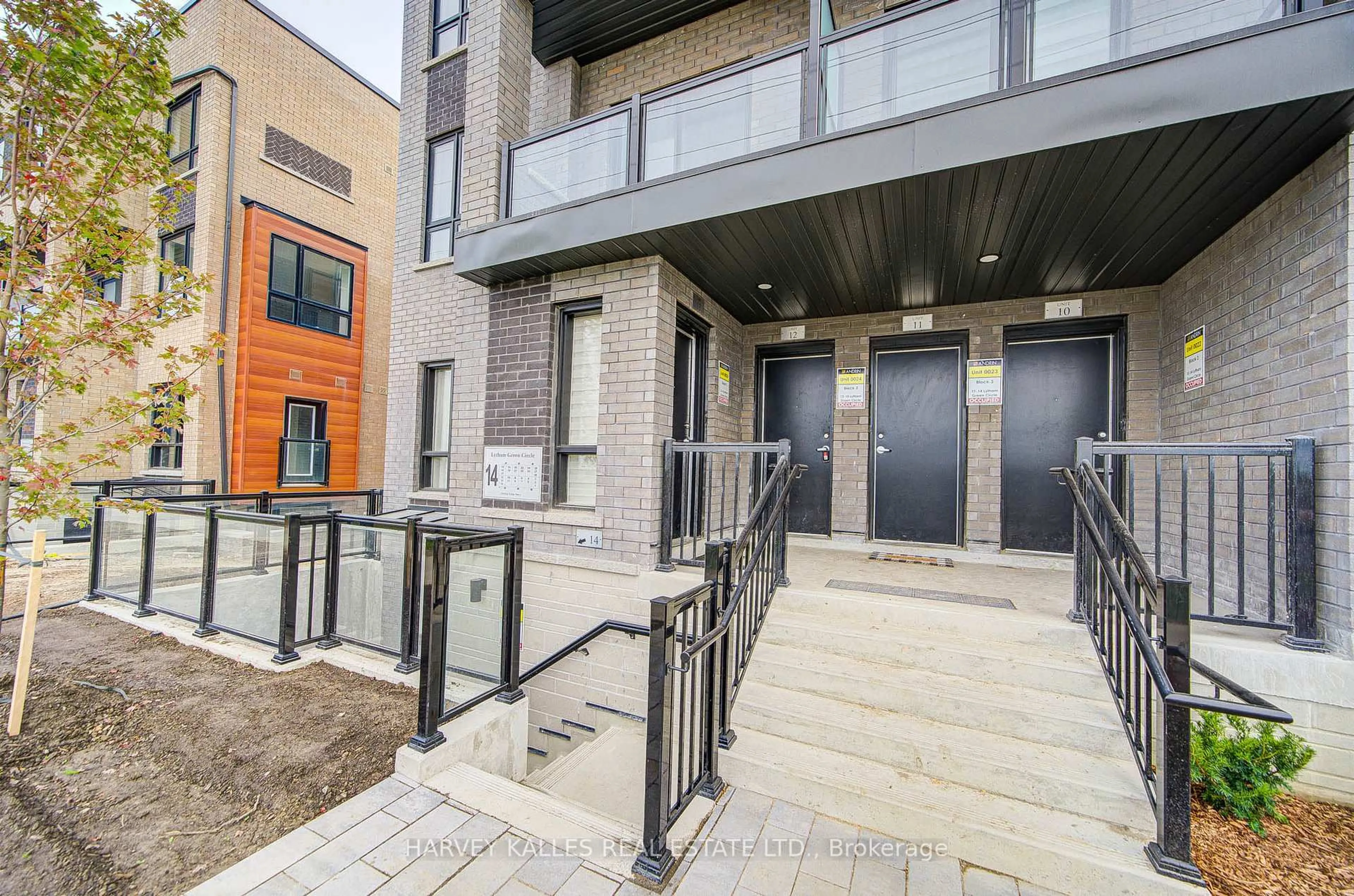 Unknown for 14 Lytham Green Circ #12, Newmarket Ontario L3Y 0H3