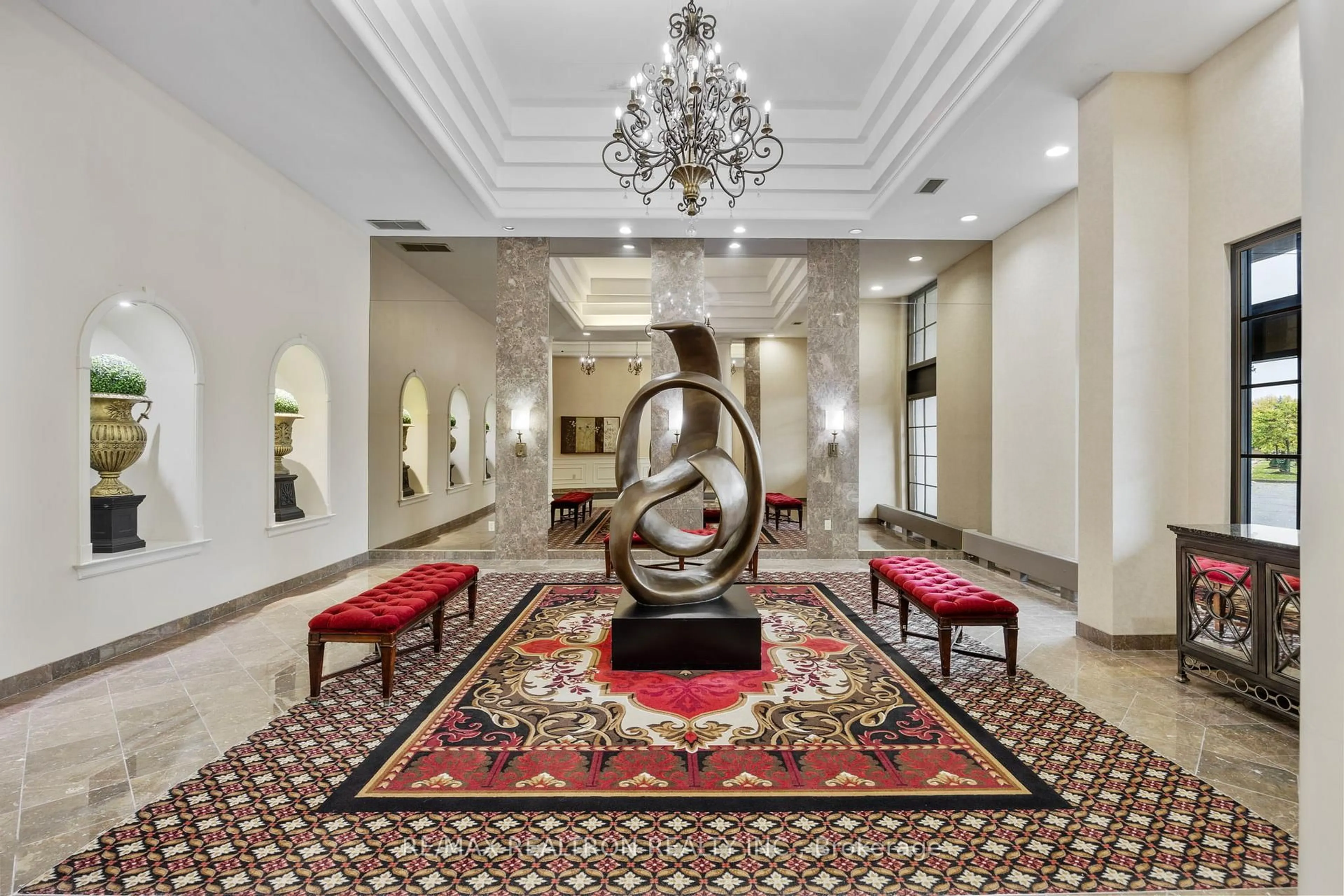 Lobby for 333 Clark Ave #316, Vaughan Ontario L4J 7K4