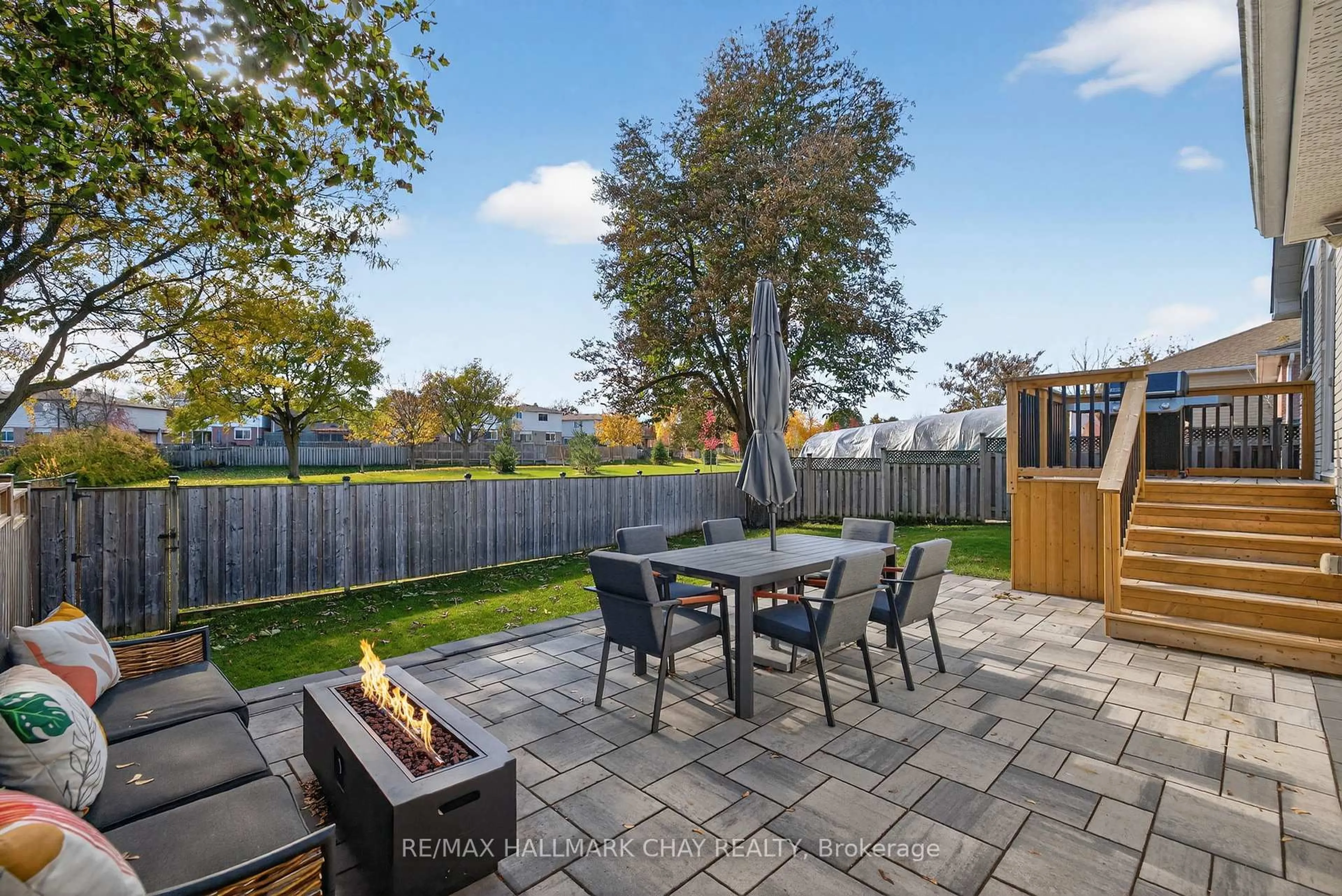 Patio, street for 104 Kulpin Ave, Bradford West Gwillimbury Ontario L3Z 1T7