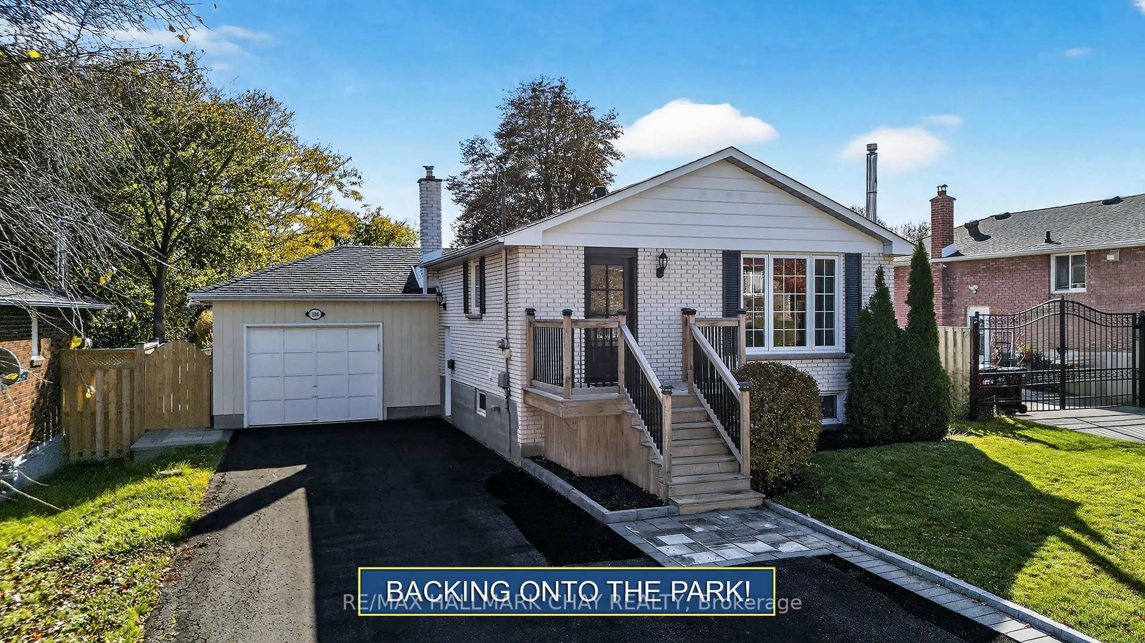 Home with vinyl exterior material, street for 104 Kulpin Ave, Bradford West Gwillimbury Ontario L3Z 1T7