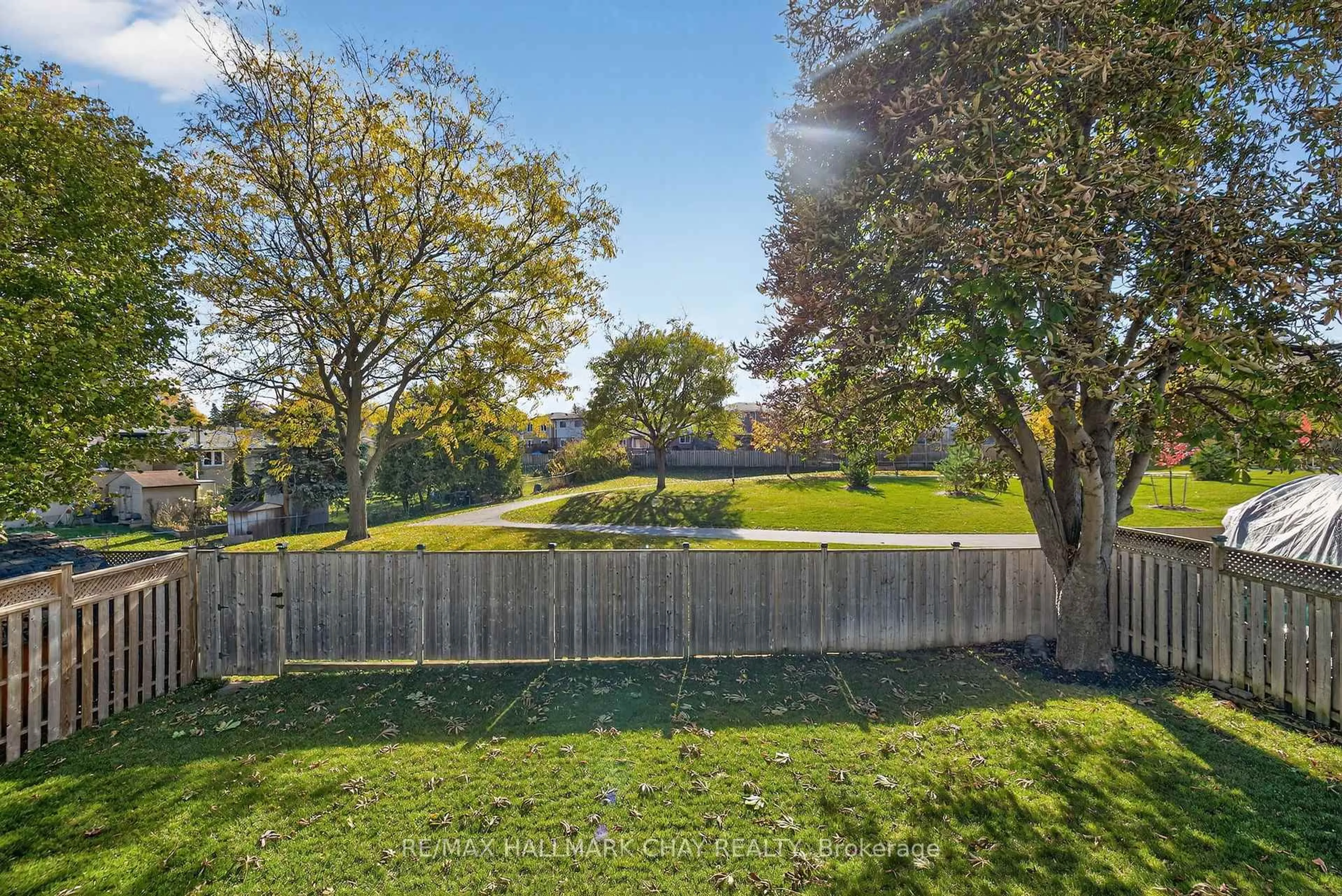 A pic from outside/outdoor area/front of a property/back of a property/a pic from drone, water/lake/river/ocean view for 104 Kulpin Ave, Bradford West Gwillimbury Ontario L3Z 1T7