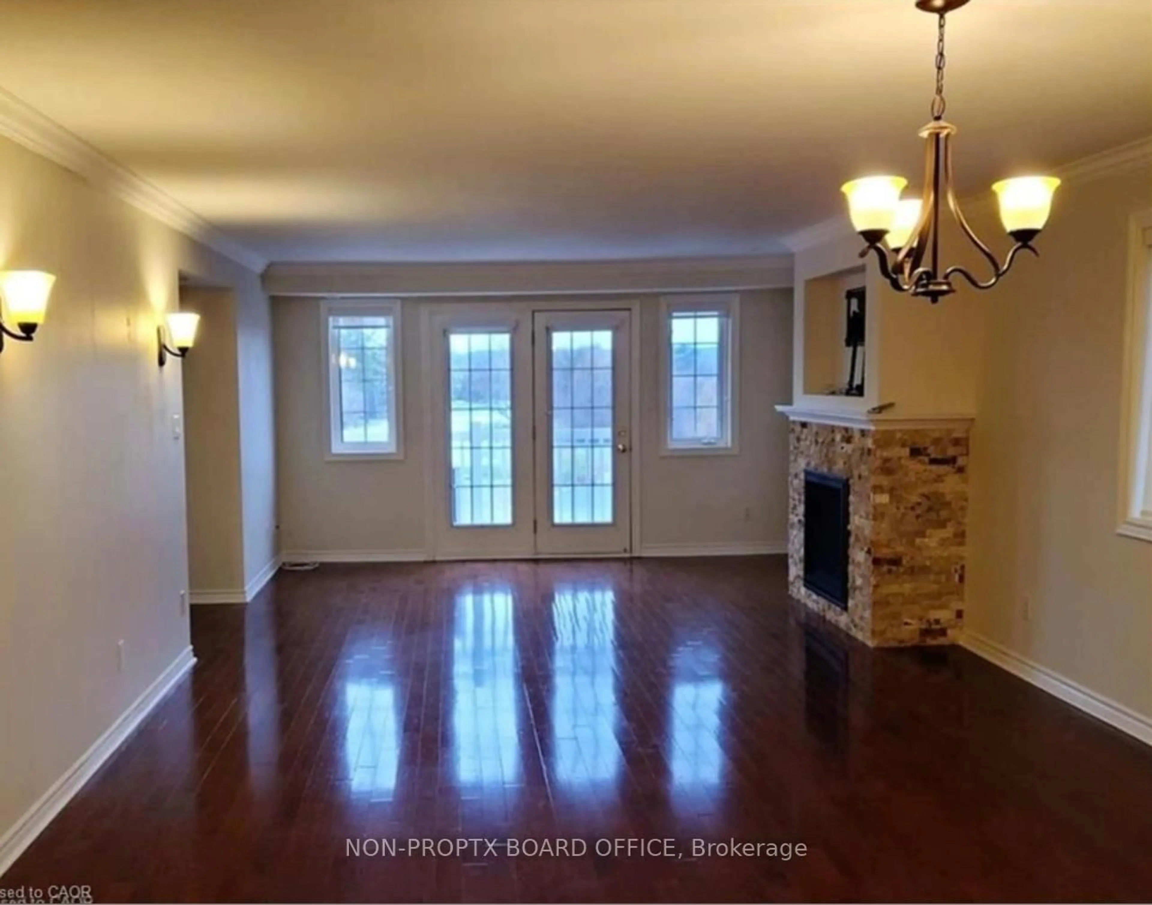 A pic of a room for 520 Silken Laumann Dr, Newmarket Ontario L3X 2S7