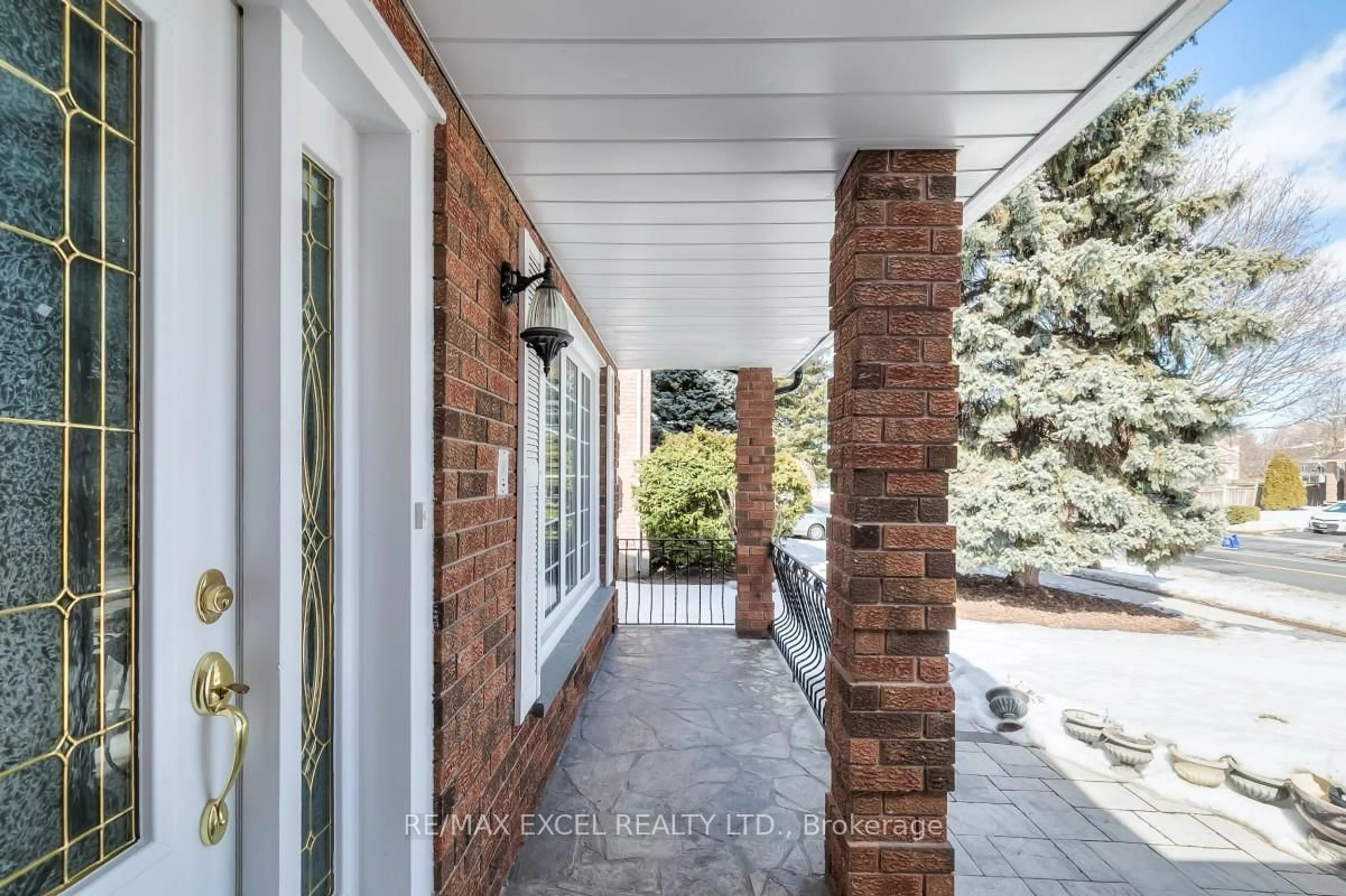 Indoor entryway for 310 Raymerville Dr, Markham Ontario L3P 6N9