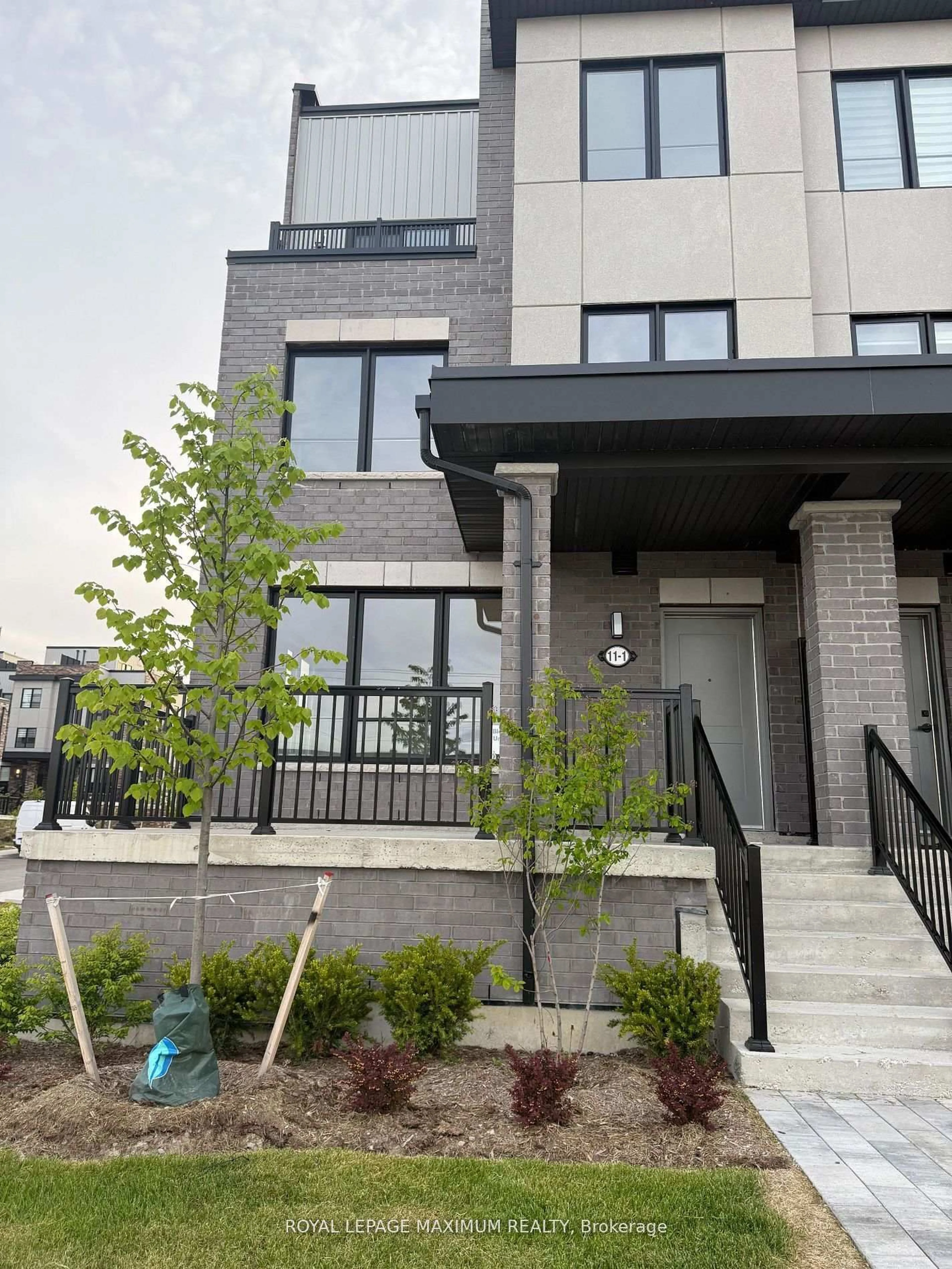 Unknown for 11 Baynes Way #1, Bradford West Gwillimbury Ontario L3Z 4M1