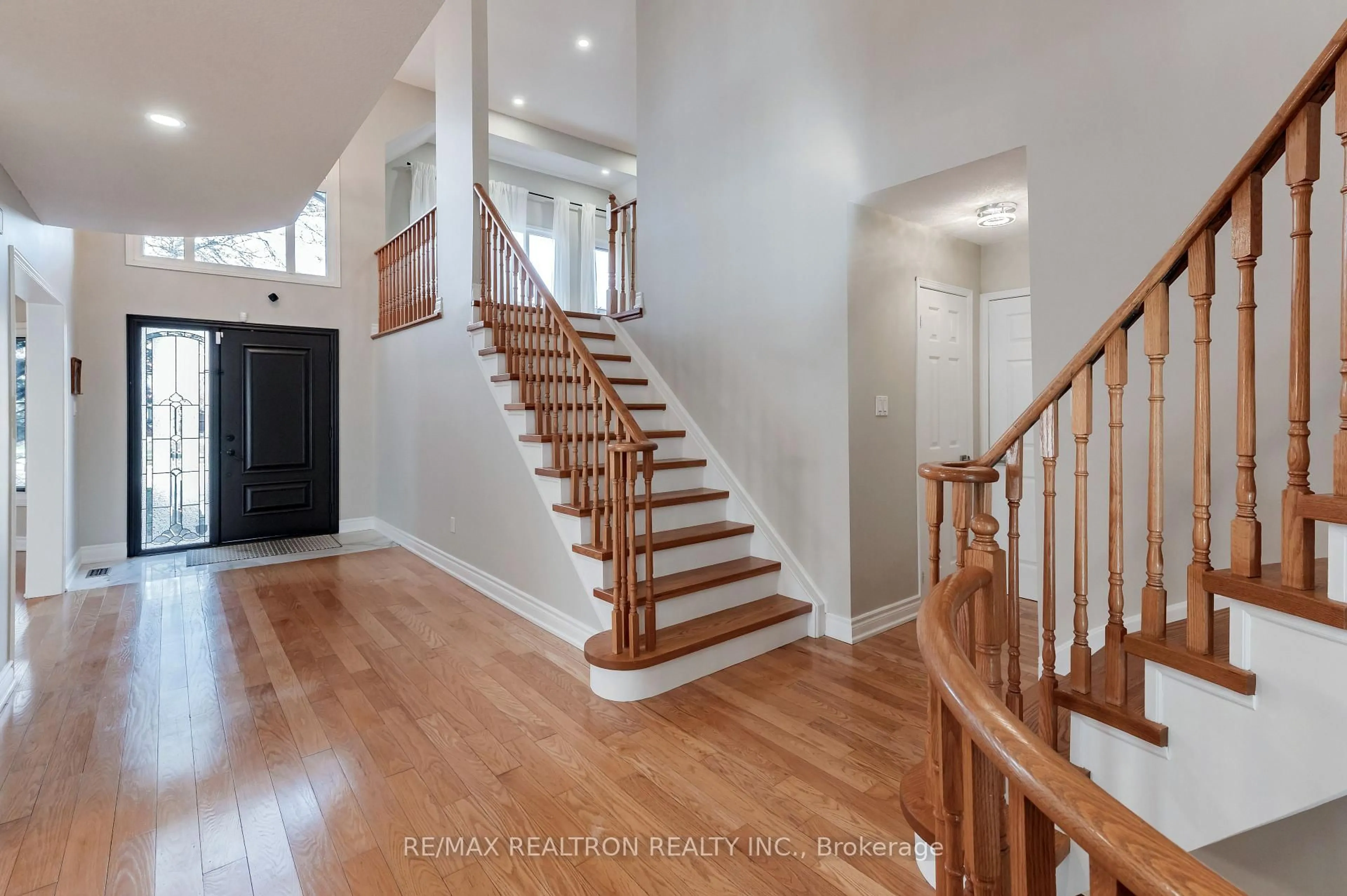 Unknown for 26 Brantwood Crt, Markham Ontario L3R 8J3